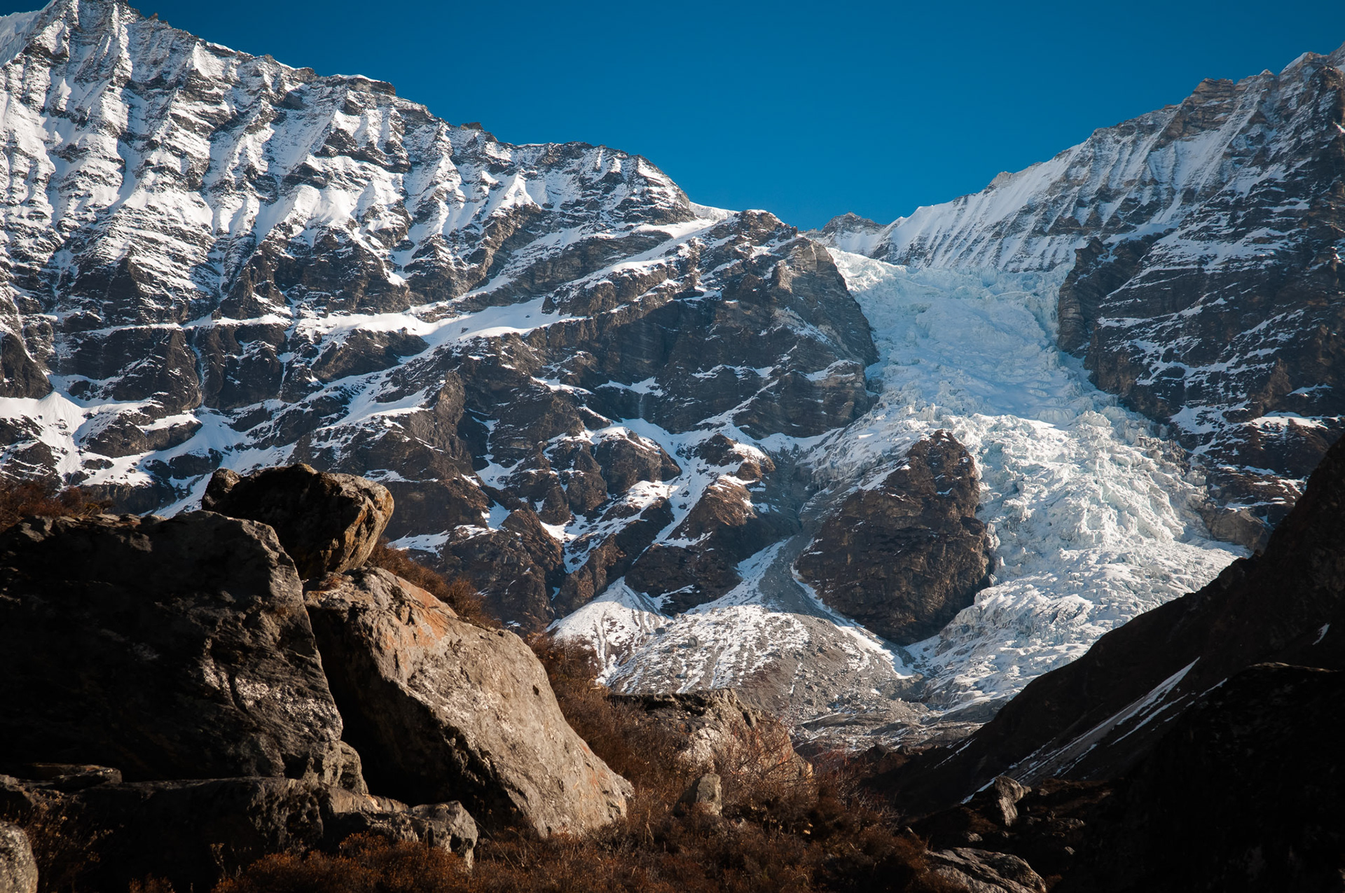 Entre Kyanjin Gumba (3830m) et Langtang (3430m)