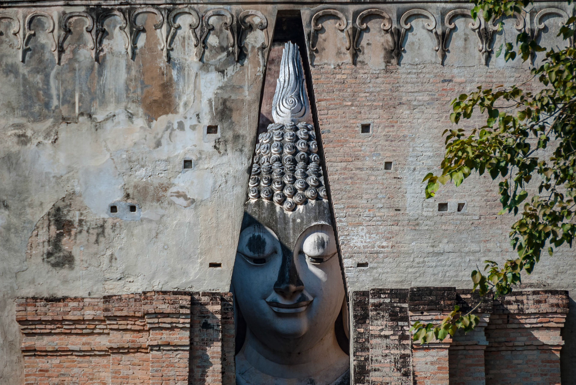 Wat Si Chum, Sukhothai