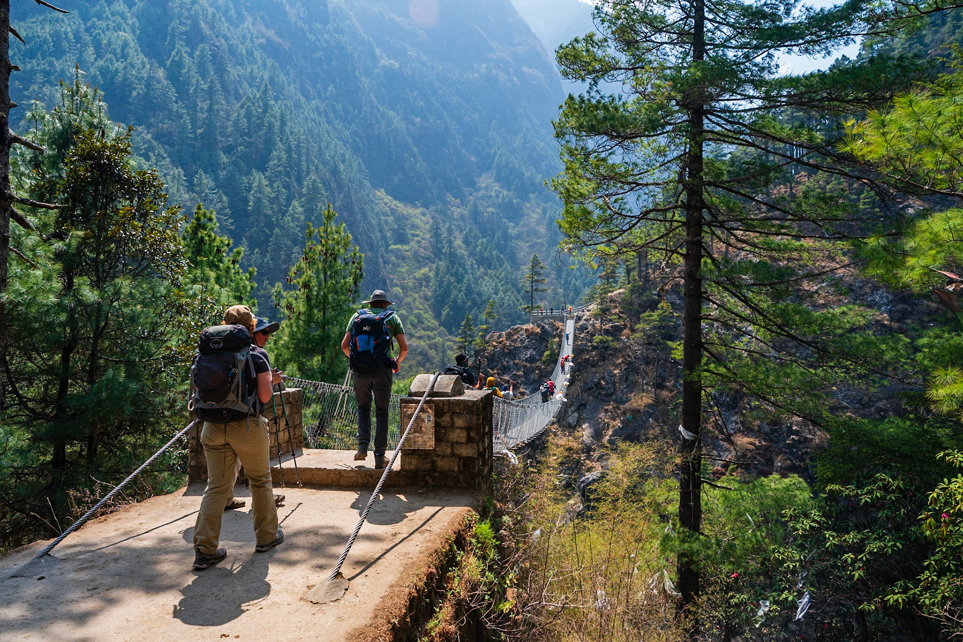 Day 2 - Phakding (2'610 m) to Namche Bazaar (3'446 m)