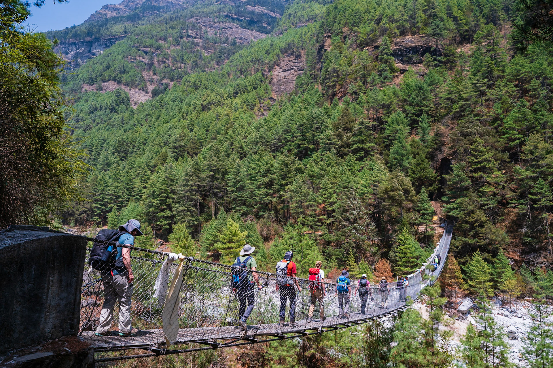 Day 2 - Phakding (2'610 m) to Namche Bazaar (3'446 m)