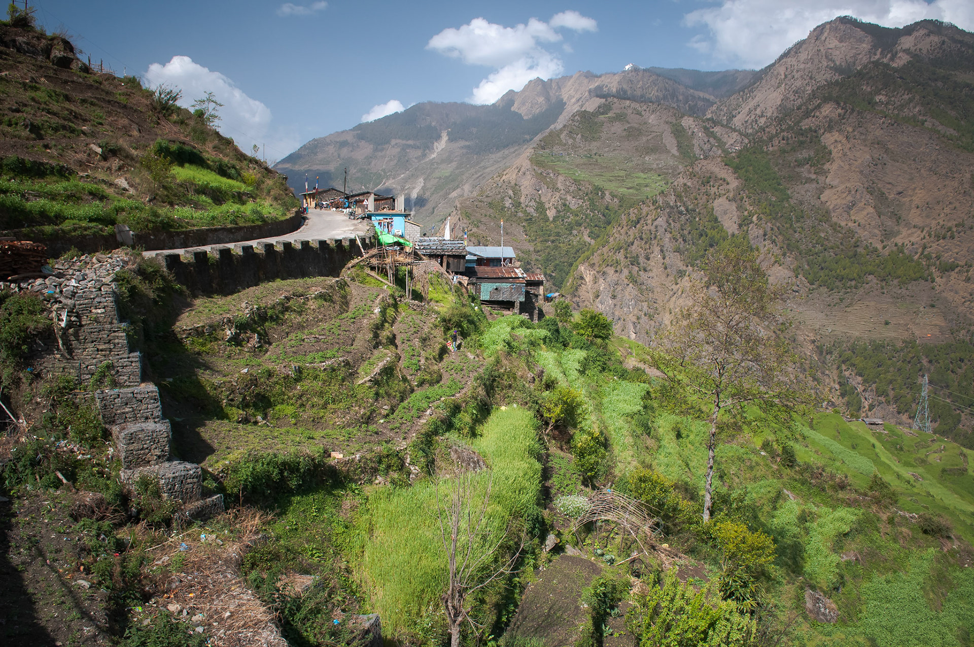 Entre Dhunche (1960m) et Thulo Syabru (2210m)