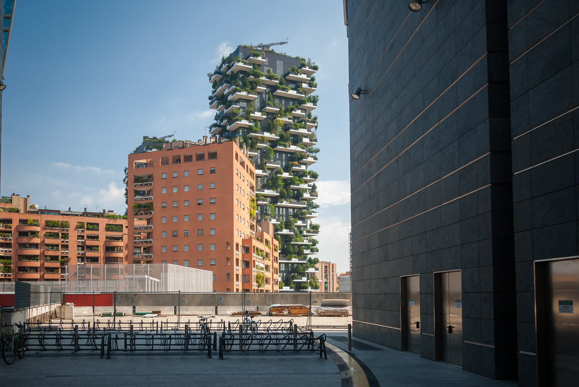 Piazza Gae Aulenti, Milan
