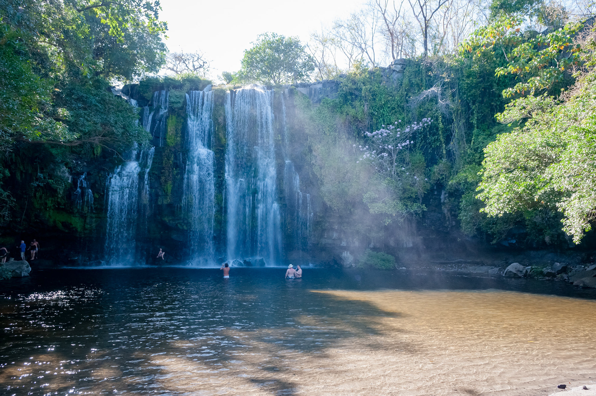 Cascade Llanos de Cortes