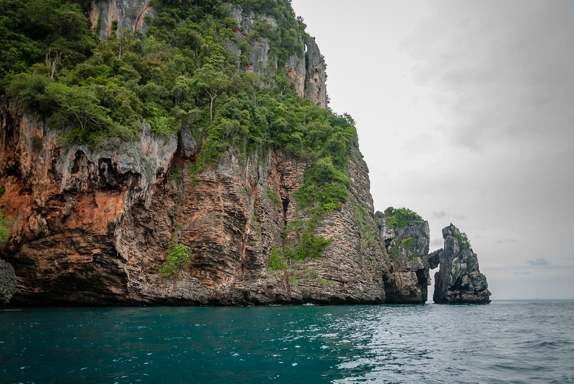 Monkey Beach, Phi Phi Don