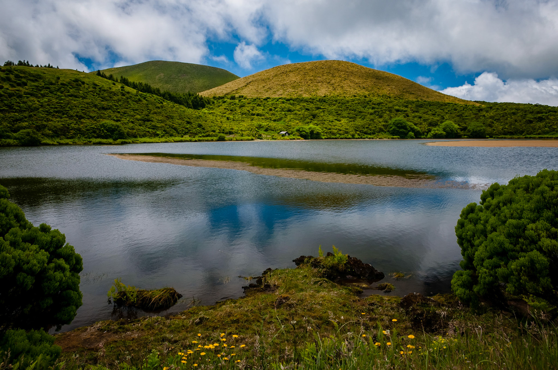 Lagoa do Caiado, Pico