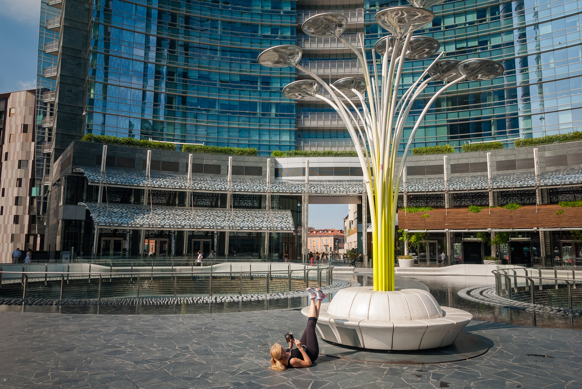Piazza Gae Aulenti, Milan