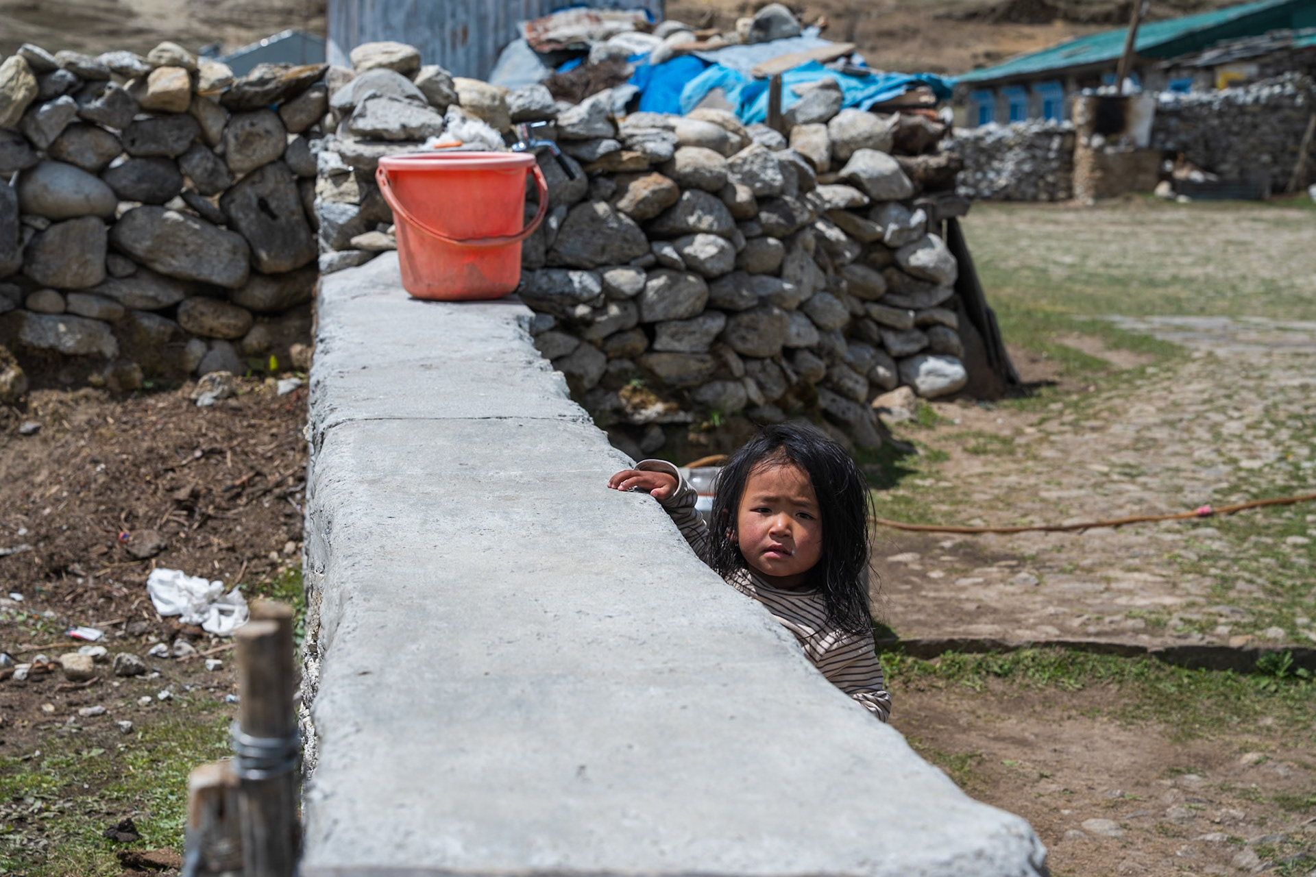 Day 9 - Lumden (4'370 m) to Namche Bazaar (3'446 m)