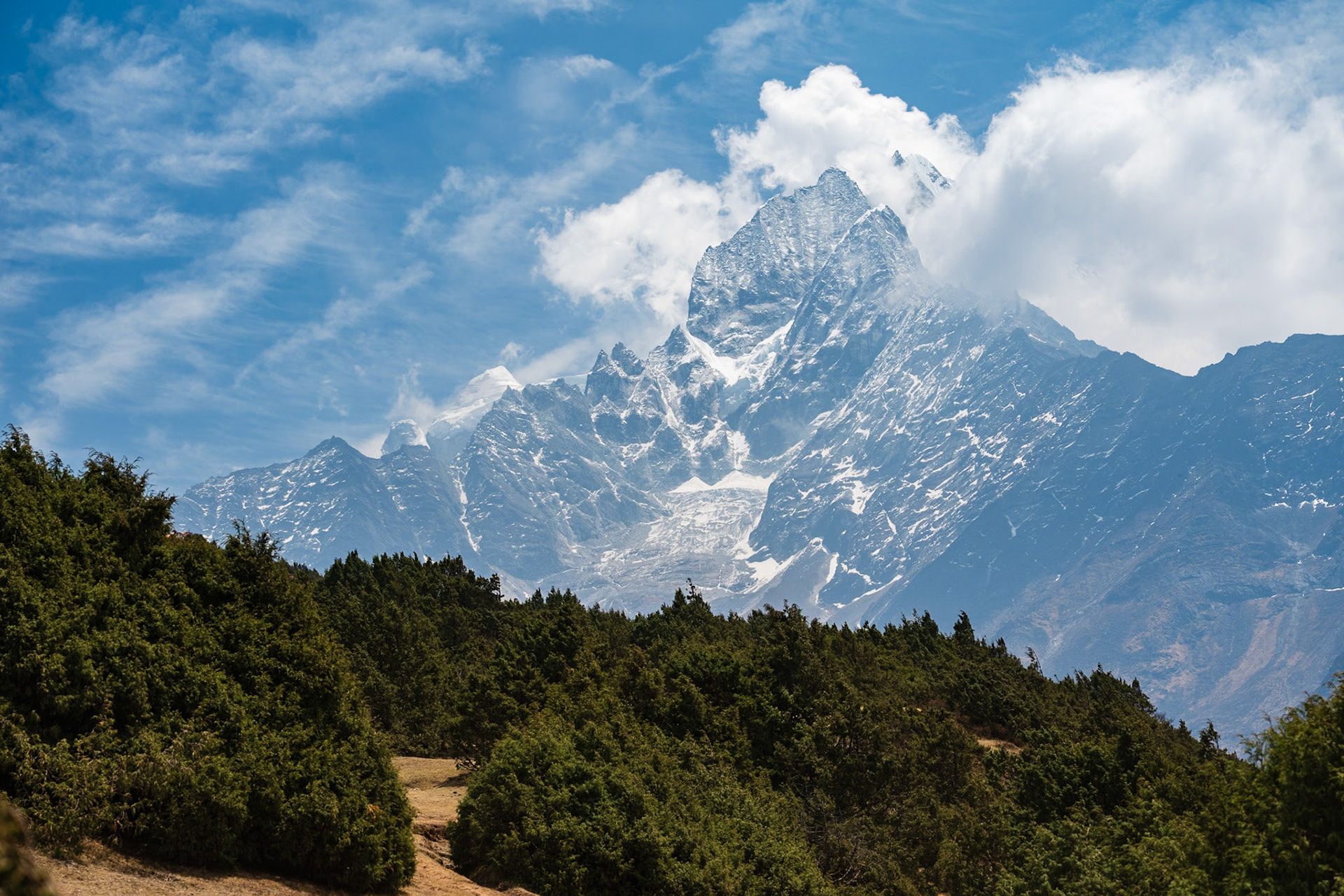 Day 3 - Around Namche Bazaar (3'446 m)