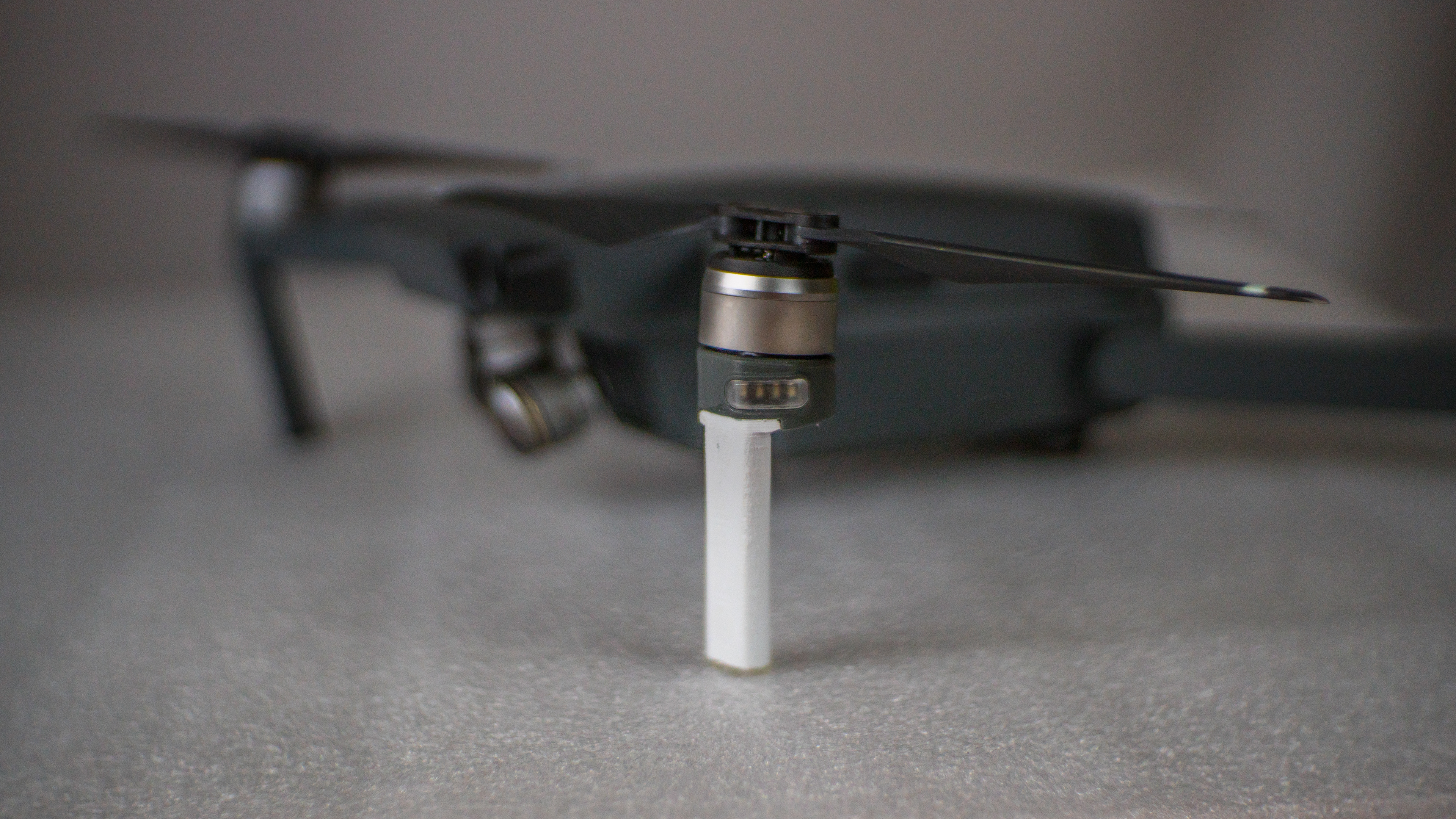 Leg attached to the Mavic.