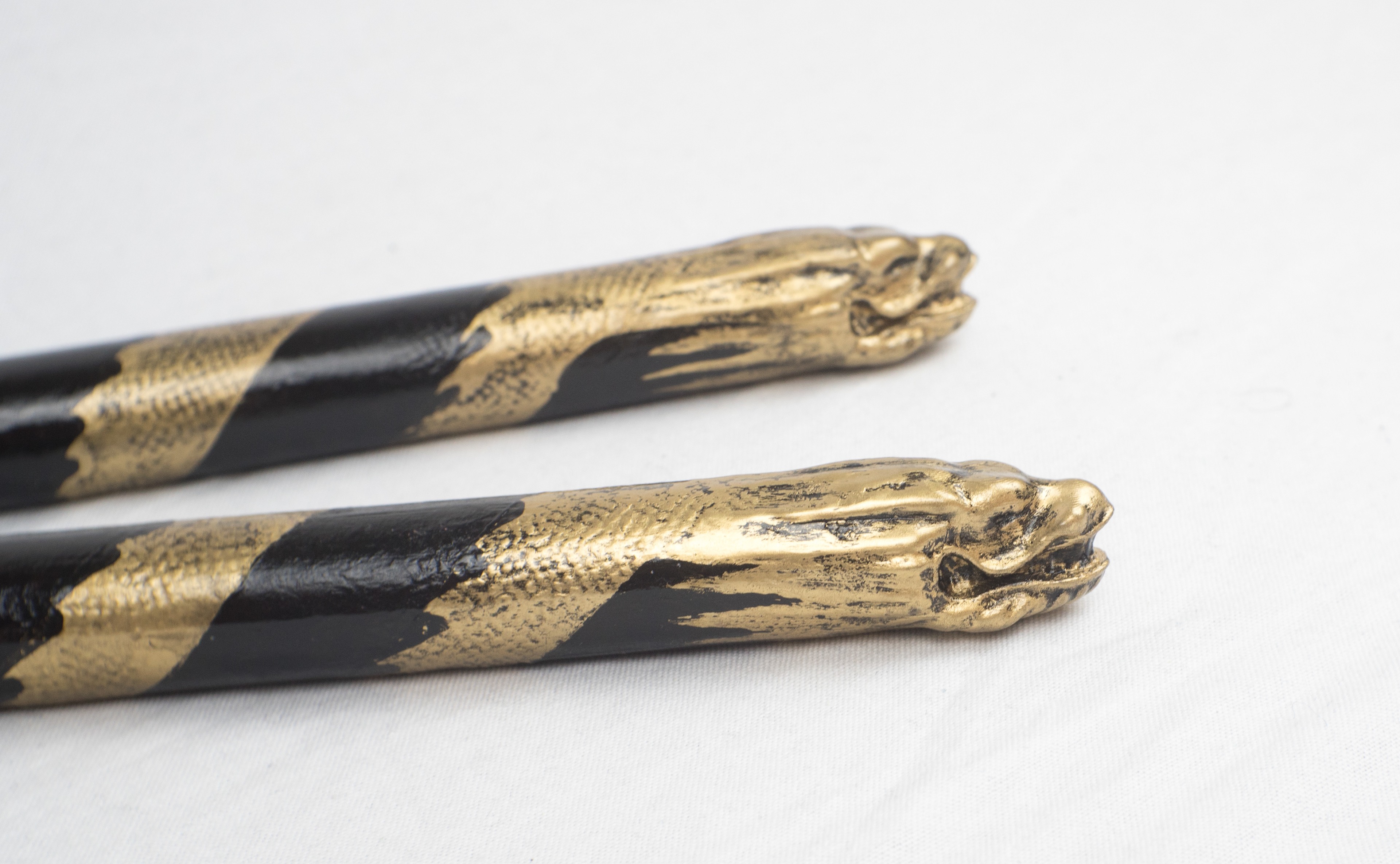 Close up on the dragon heads.