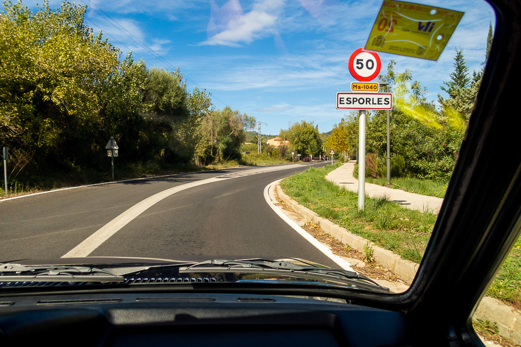 Entering in Esporlas