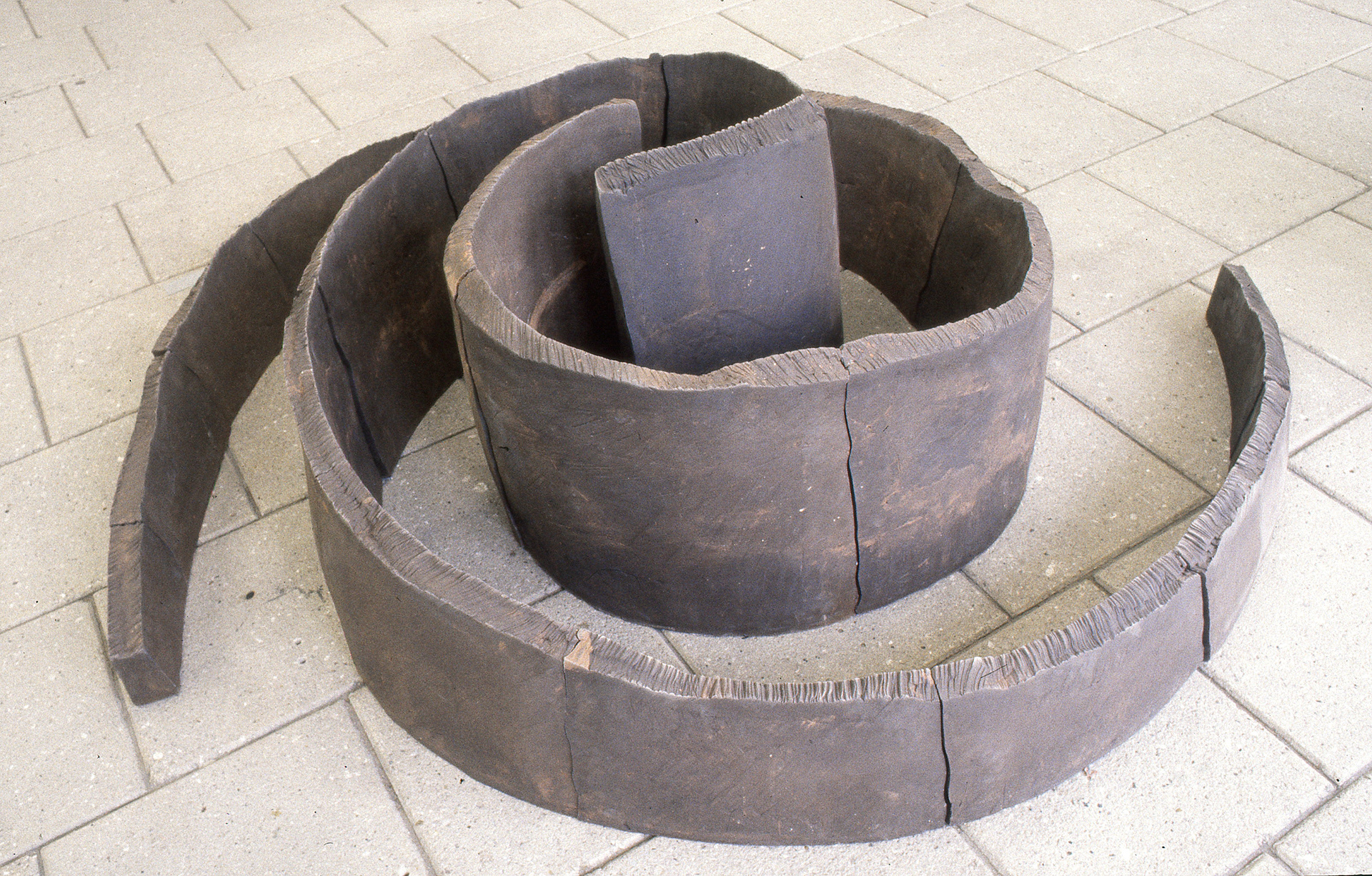 DUBBLE HELIX 1983 - terracotta - exh. The Hague Art Museum 1985