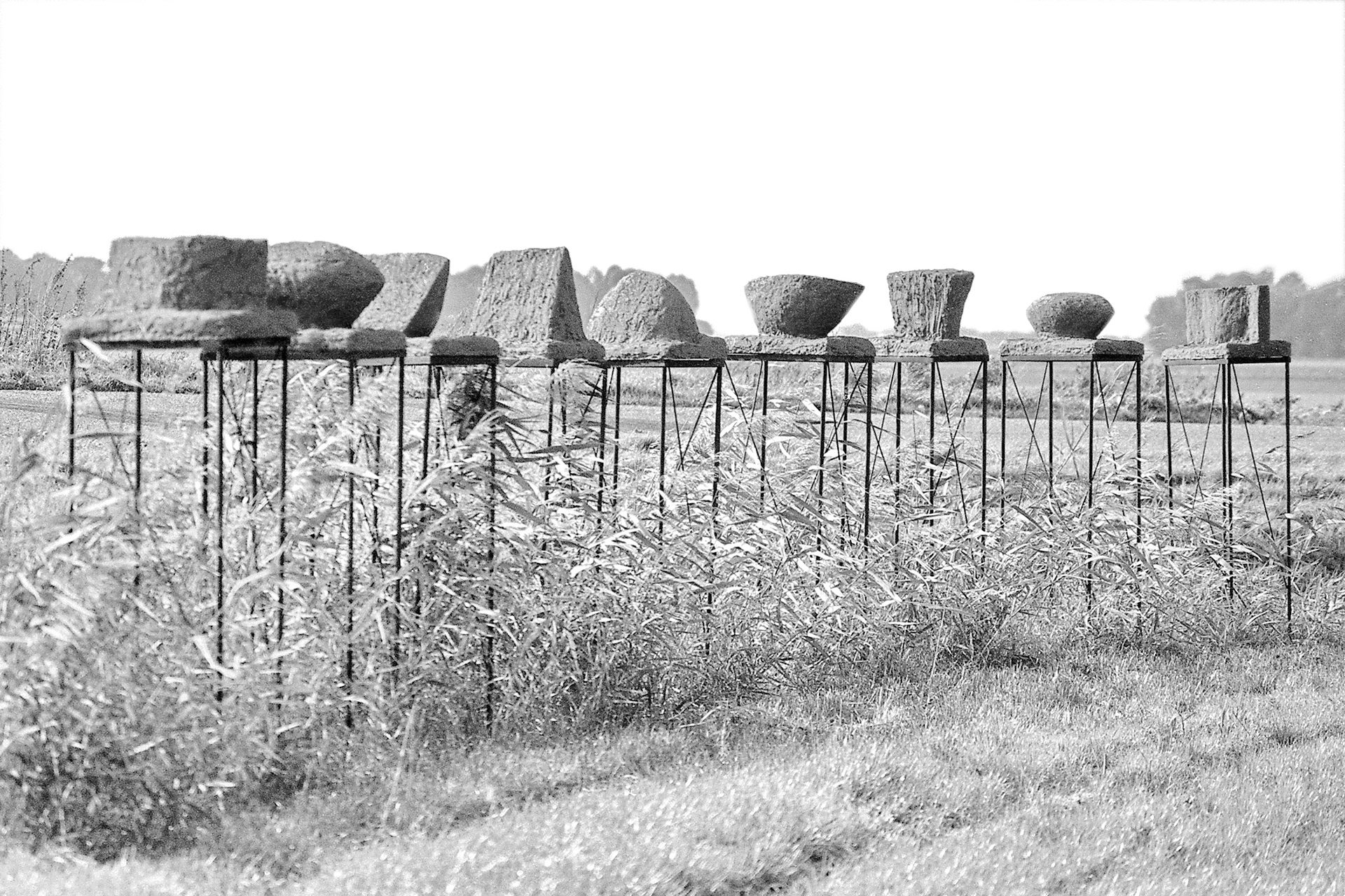   INCIDENTAL IMAGES 1991 -  terracotta  and steel -  exhibited during one year/Flevopolder/NL 1994/95