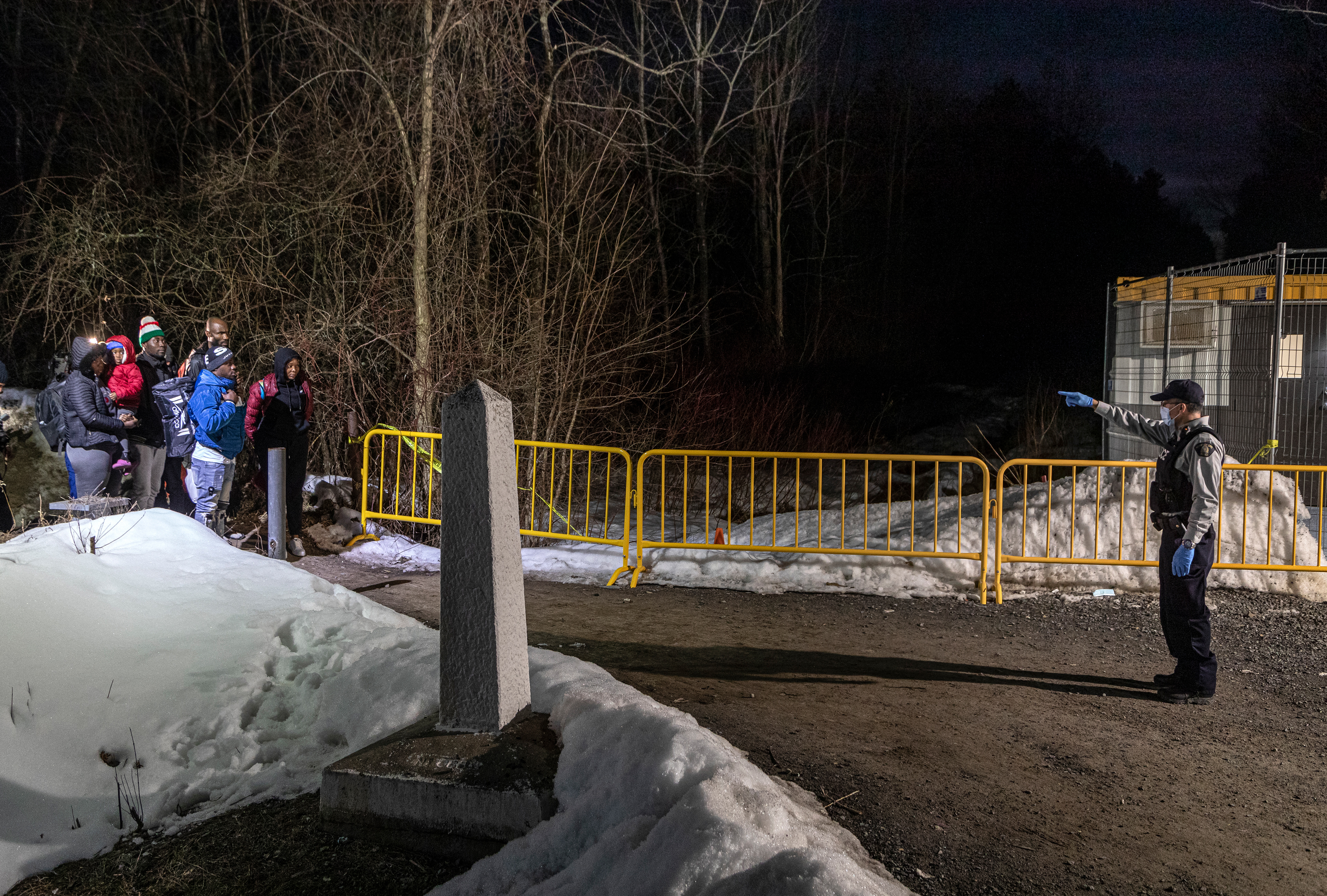 Migrants arrive at Canadian border, March 2023