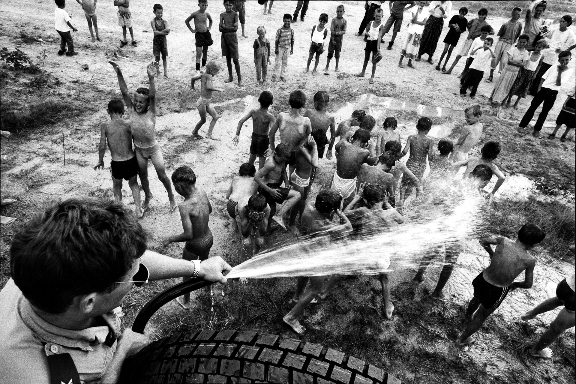 Bosnian IDPs from Srebrenica in Dubrave, airport camp. Bosnia,  July 1995