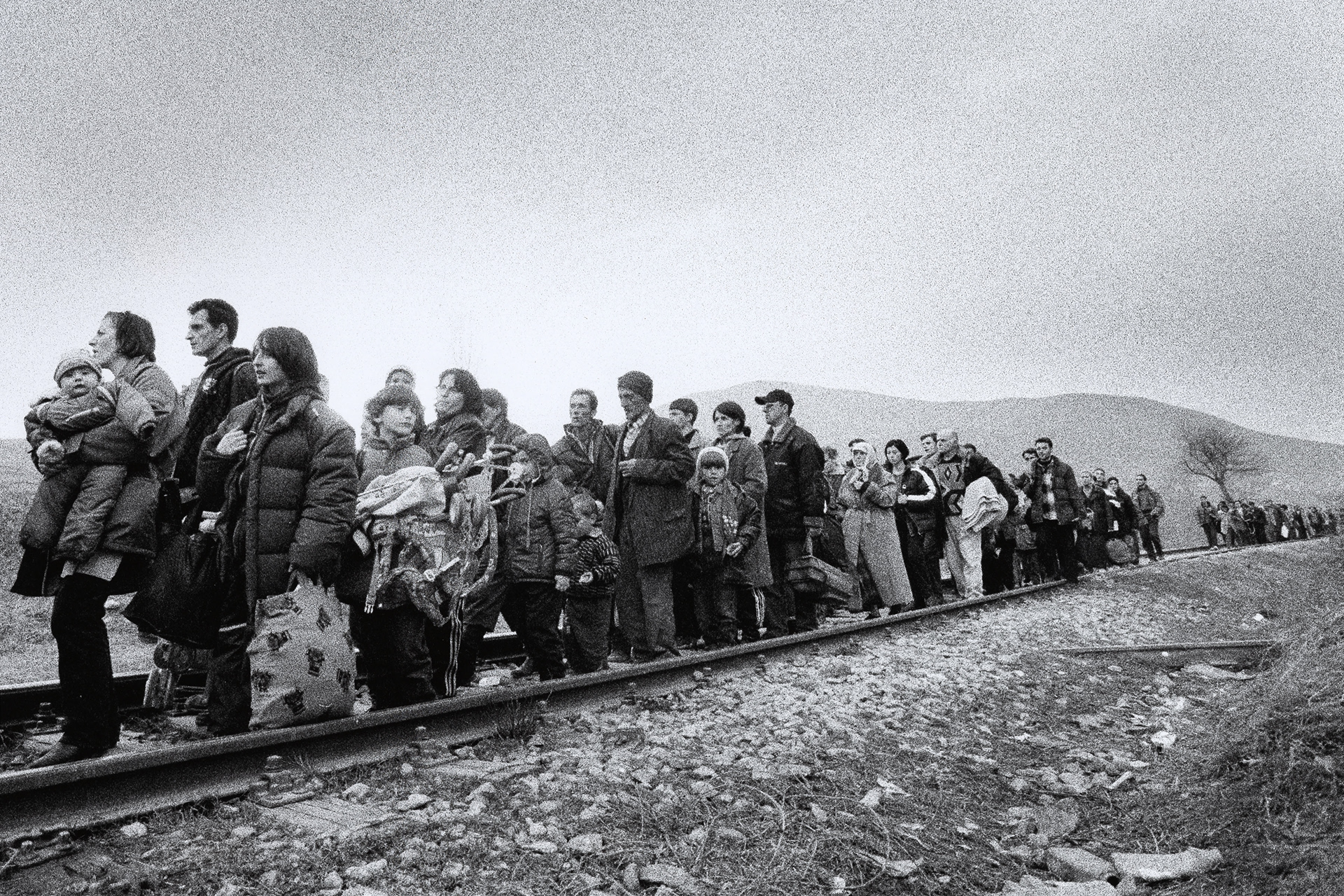 Kosovo Albanians expelled to Macedonia, March 1999