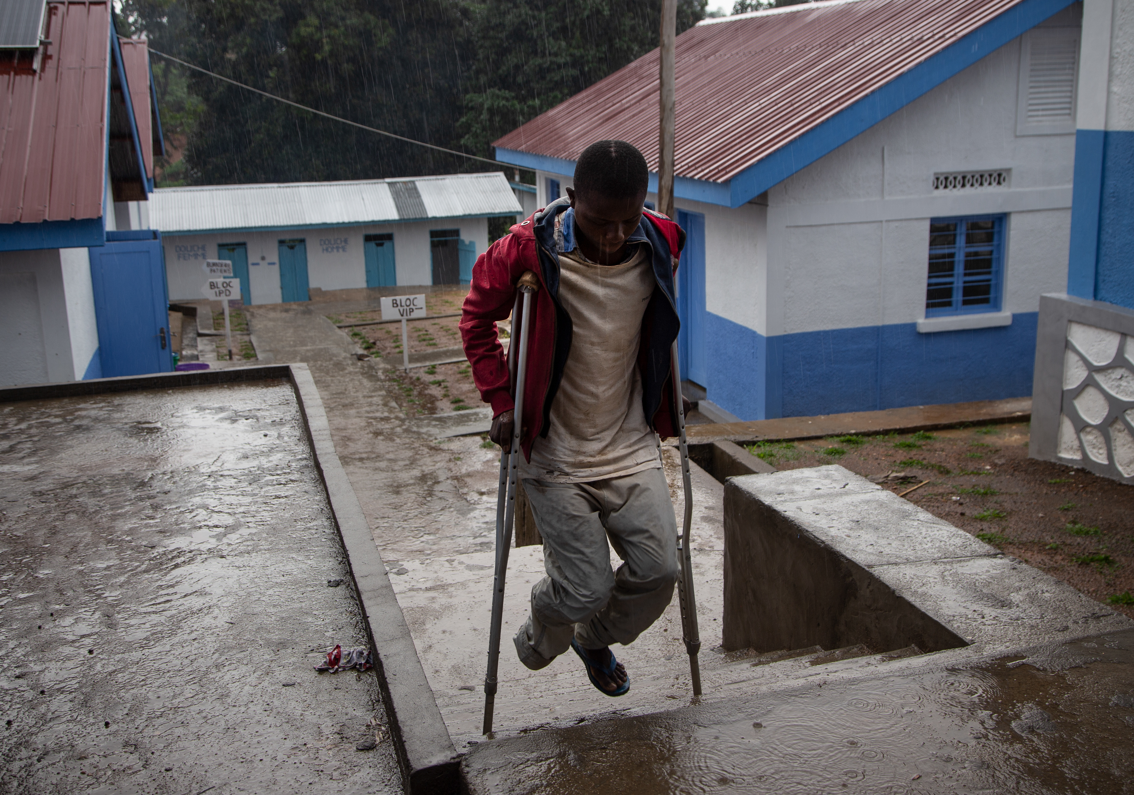 14 year-old Sami lost a leg and was orphaned when his village was attacked by an armed group. North Kivu, D.R. Congo, 2020 
