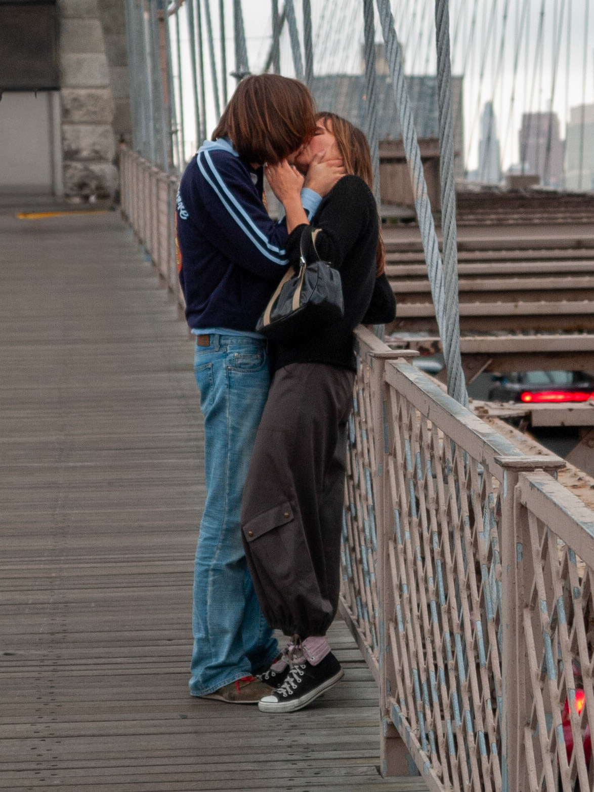 Sweet kisses, NYC Brooklyb Bridge, June 2004.