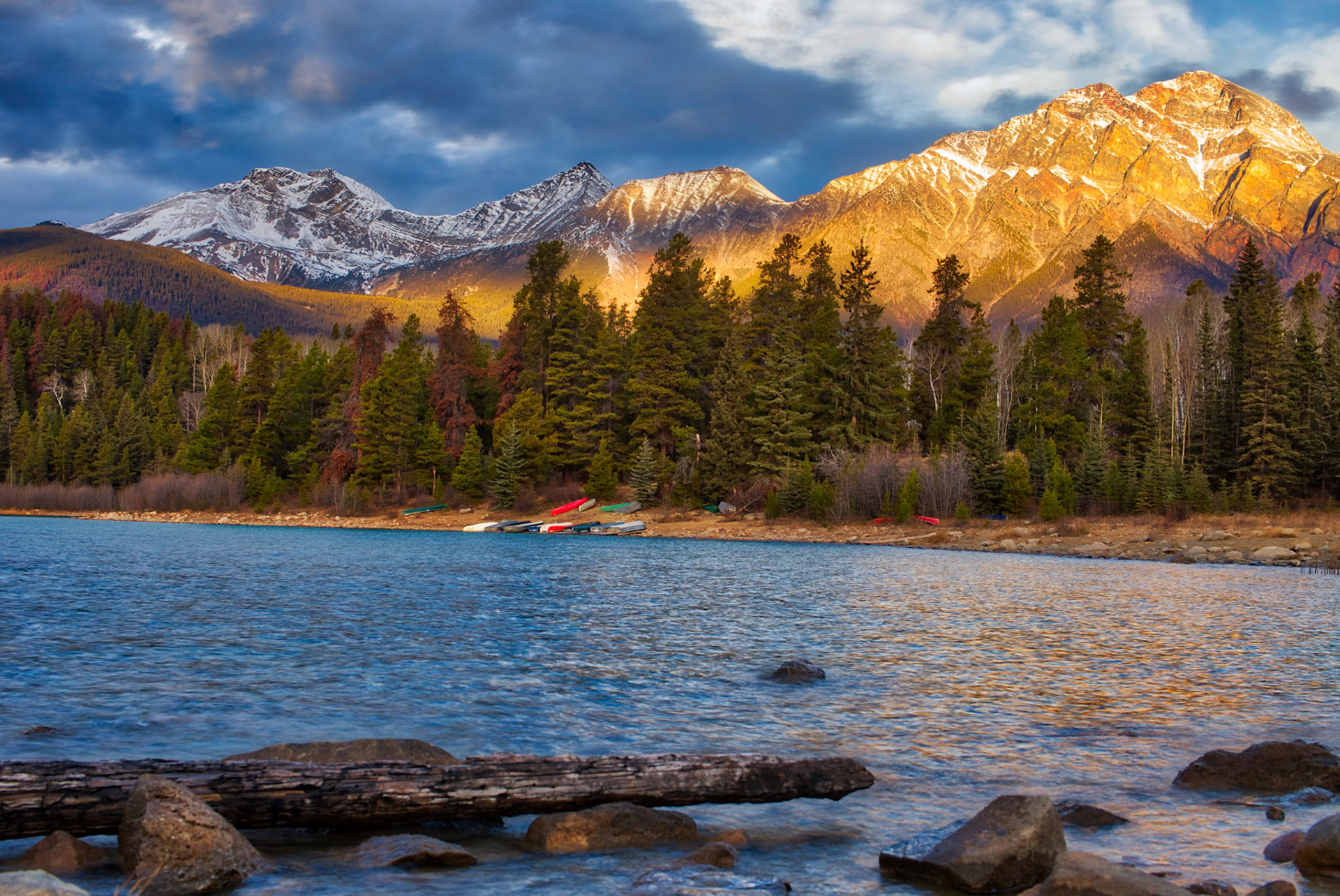 Here is a look at Patricia Lake at sunrise in Novemer on a rather warm winter.