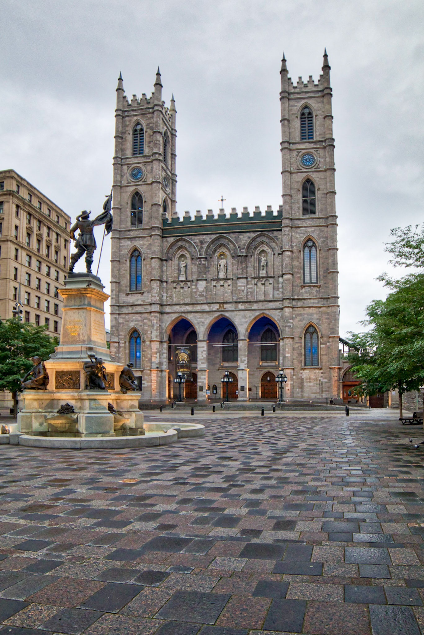 Monument à la mémoire de Paul de Chomedey, sieur de Maisonneuve