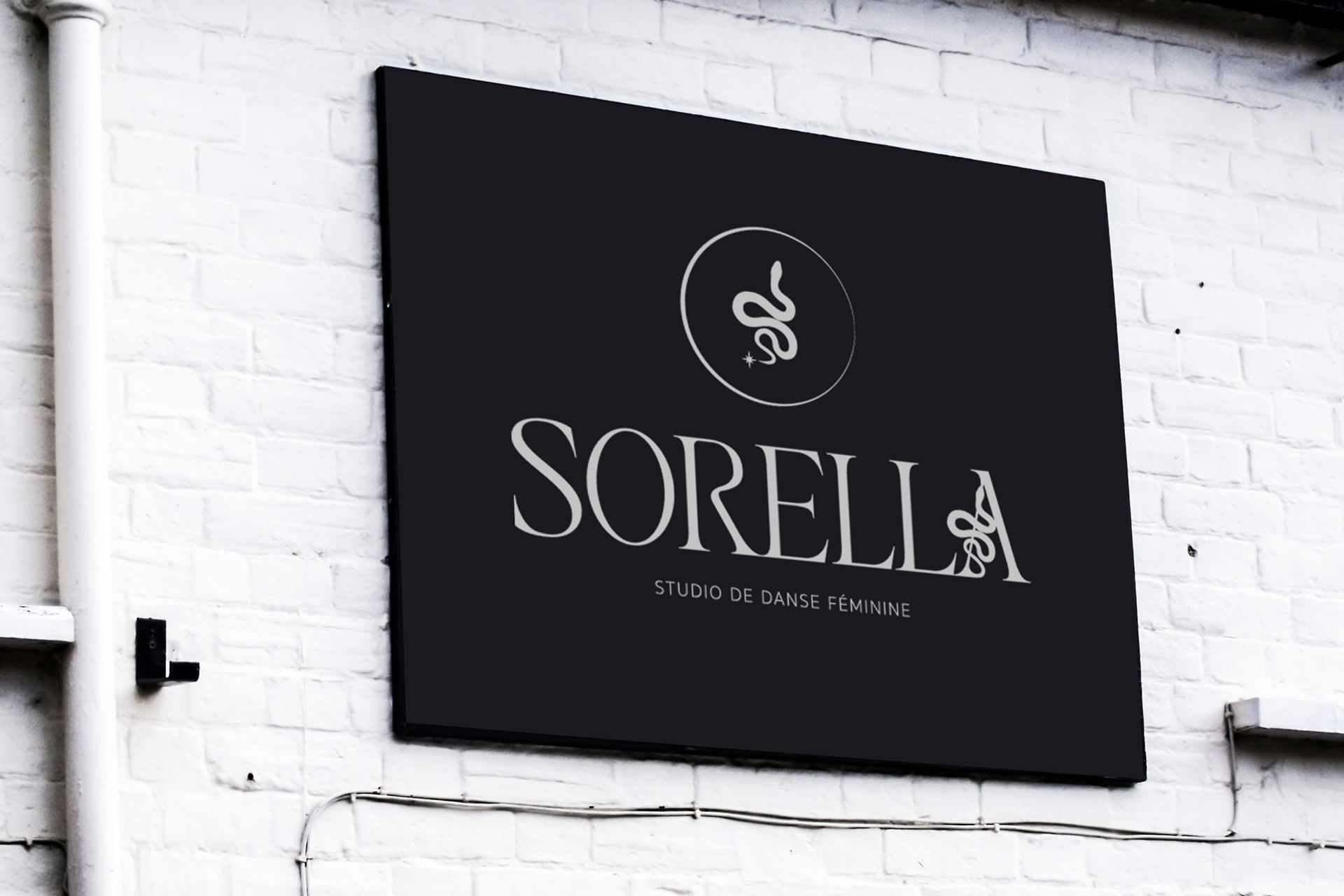 Création d’une identité visuelle pour un client fictif. Sorella, Studio de danse féminine