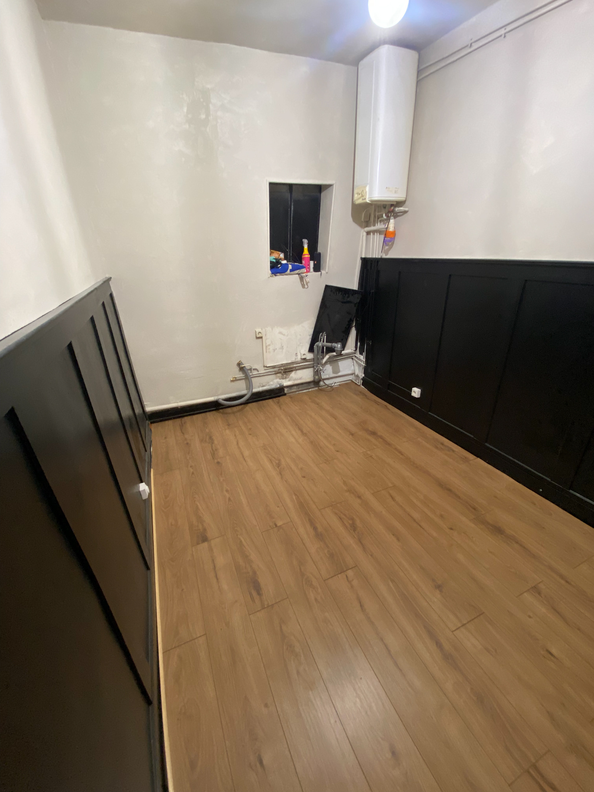 Studio de coiffure avant agencement du mobilier