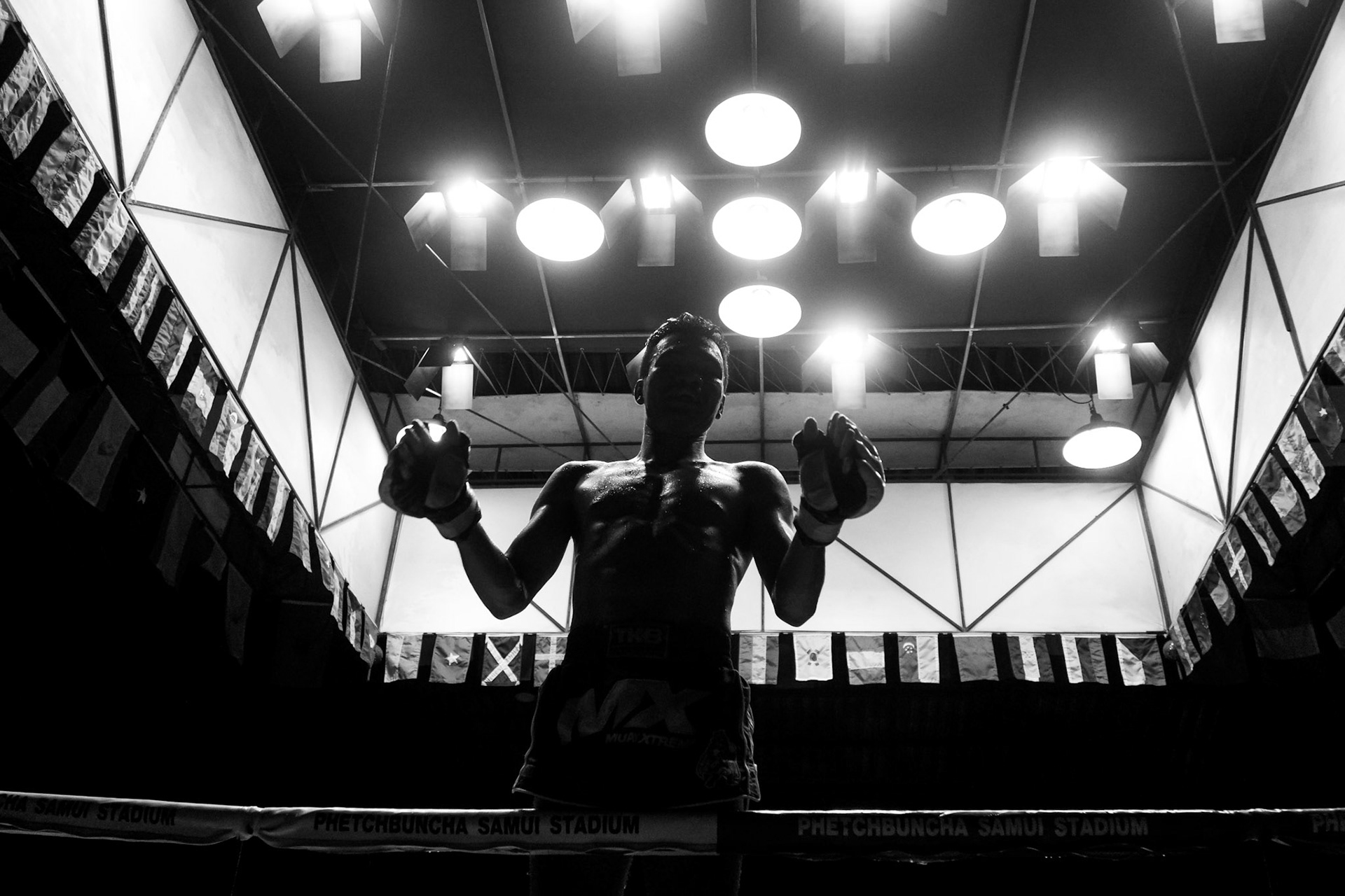 A fighter celebrates his win – Samui International Muay Thai Stadium, Koh Samui, Thailand