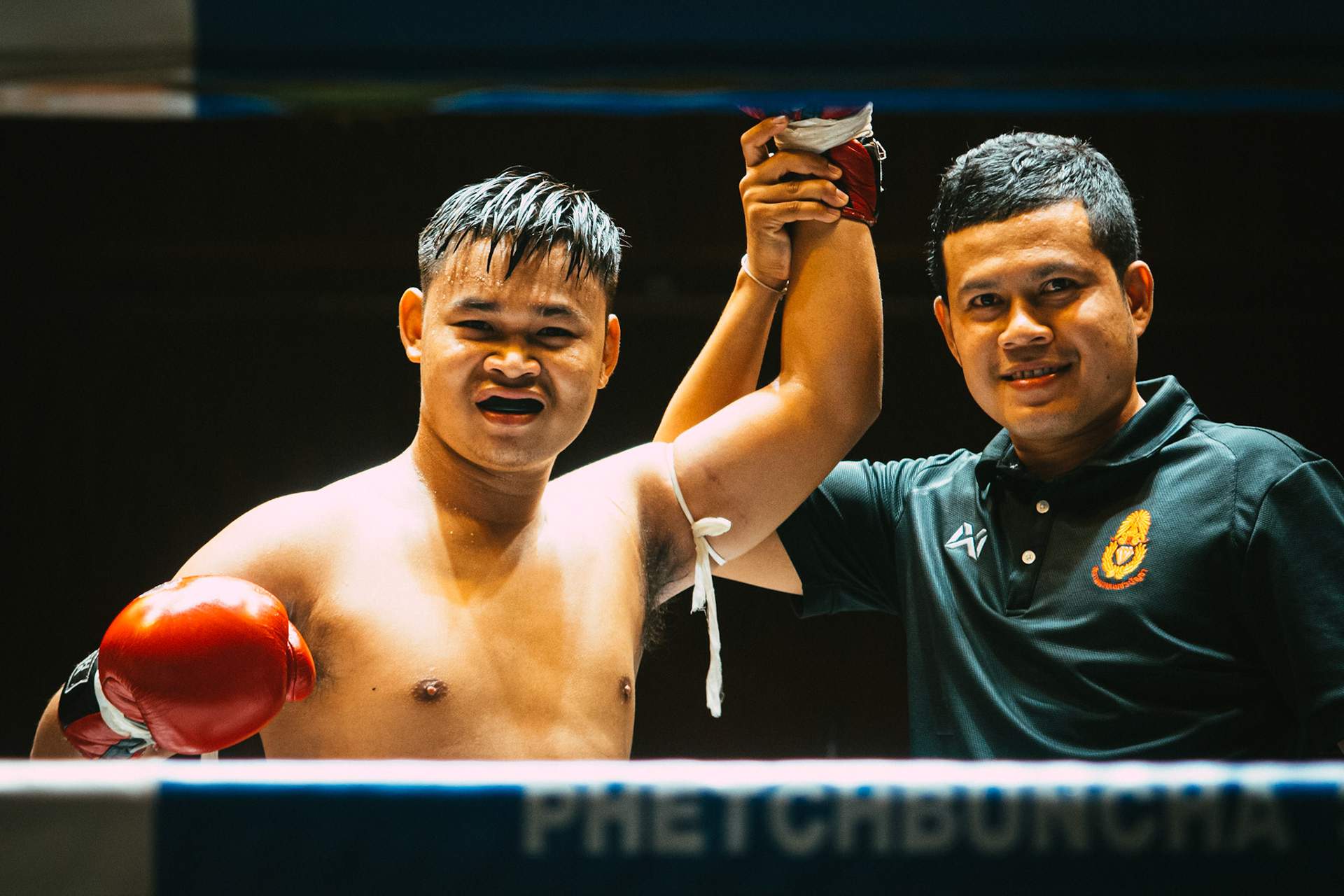 A fighter celebrates his win – Samui International Muay Thai Stadium, Koh Samui, Thailand