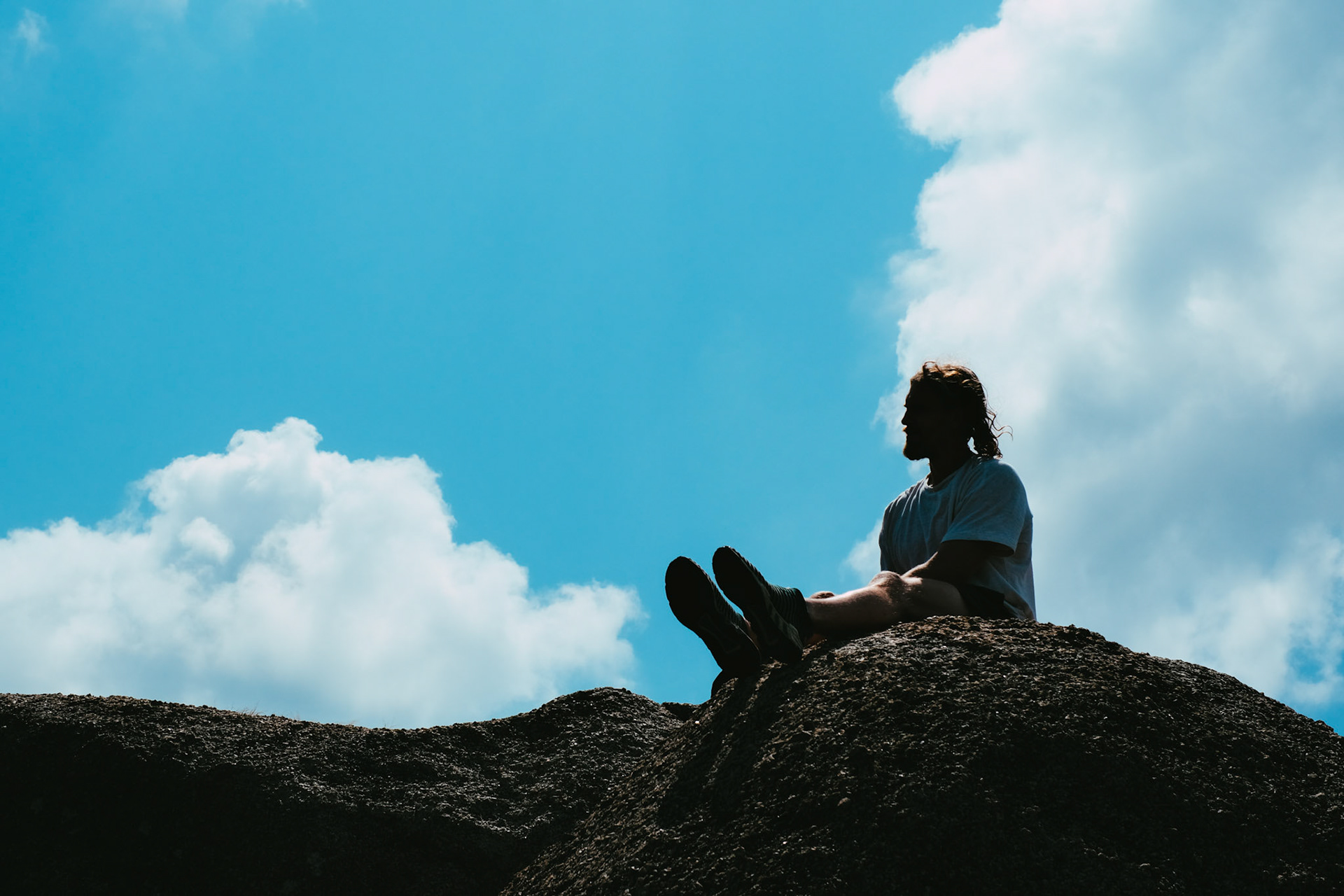 General view of a man on top of a rock – Nangyuan Island Beach, Ko Tao, Thailand