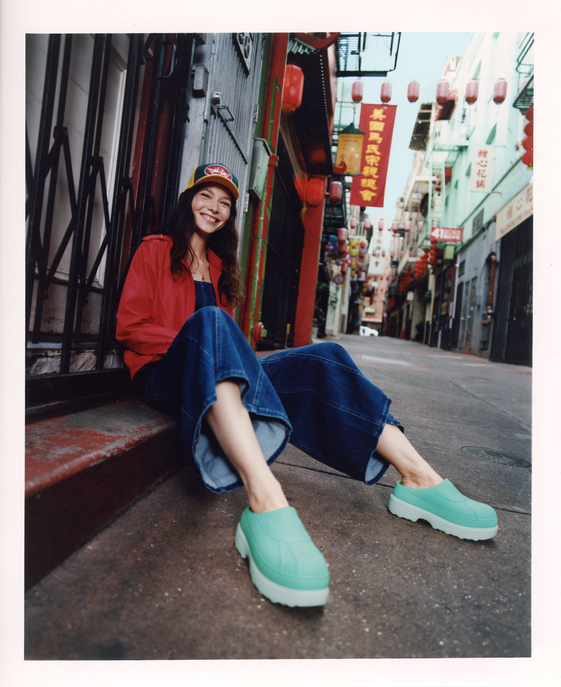 Sorel - change shoe color, blue sky