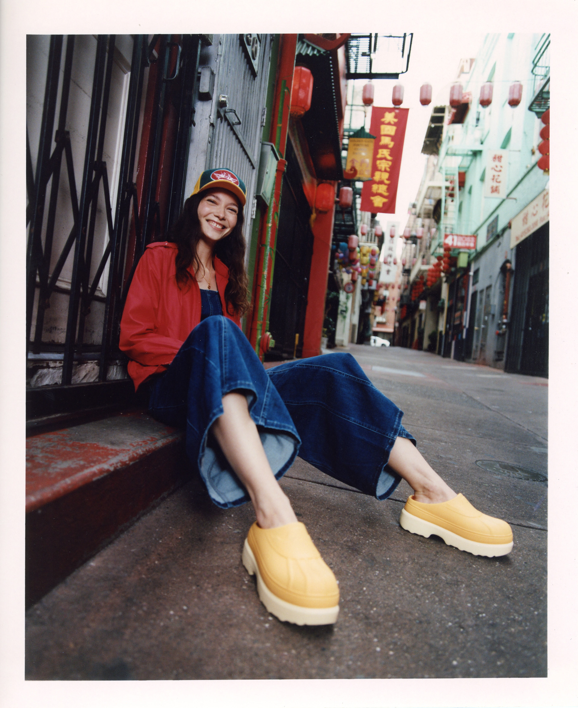 Sorel - change shoe color, blue sky