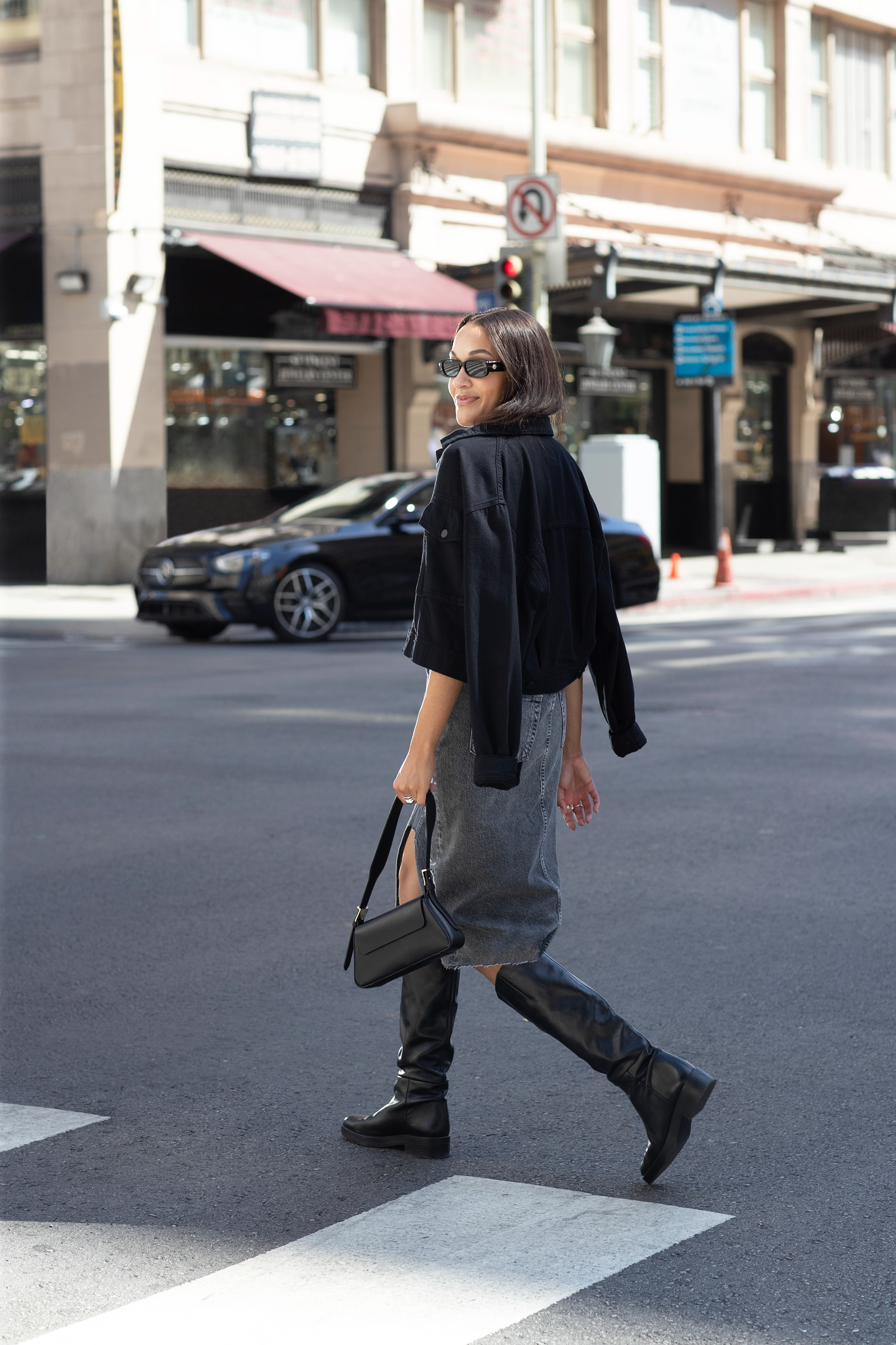 Who What Wear - remove wrinkles, remove people in background, ground clean up