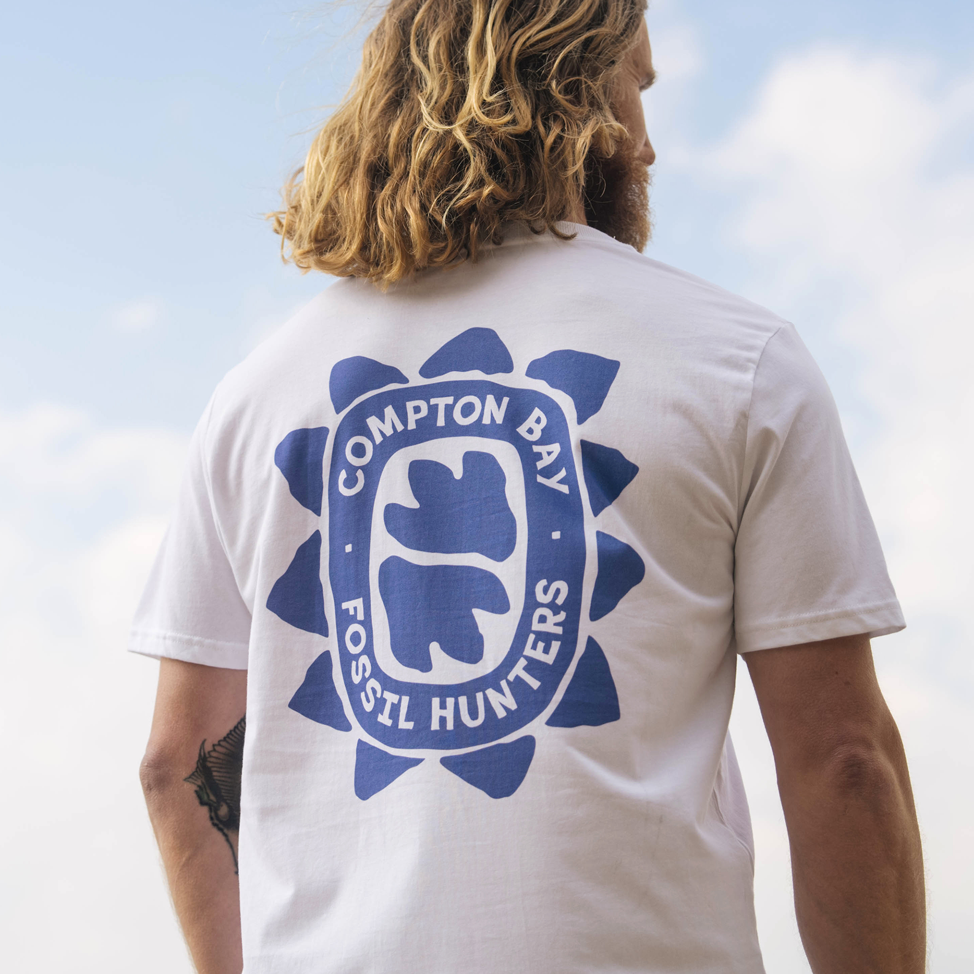 Compton Bay Fossil Hunters - Back