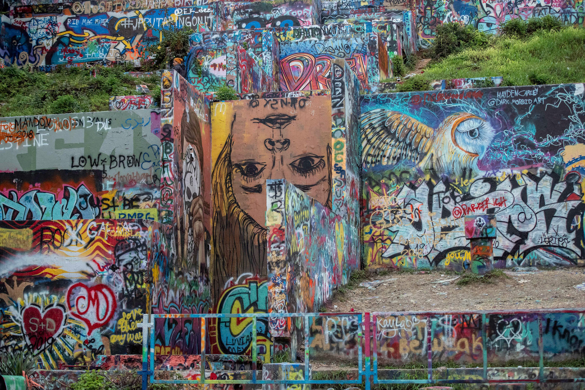 Hope graffity walls 2