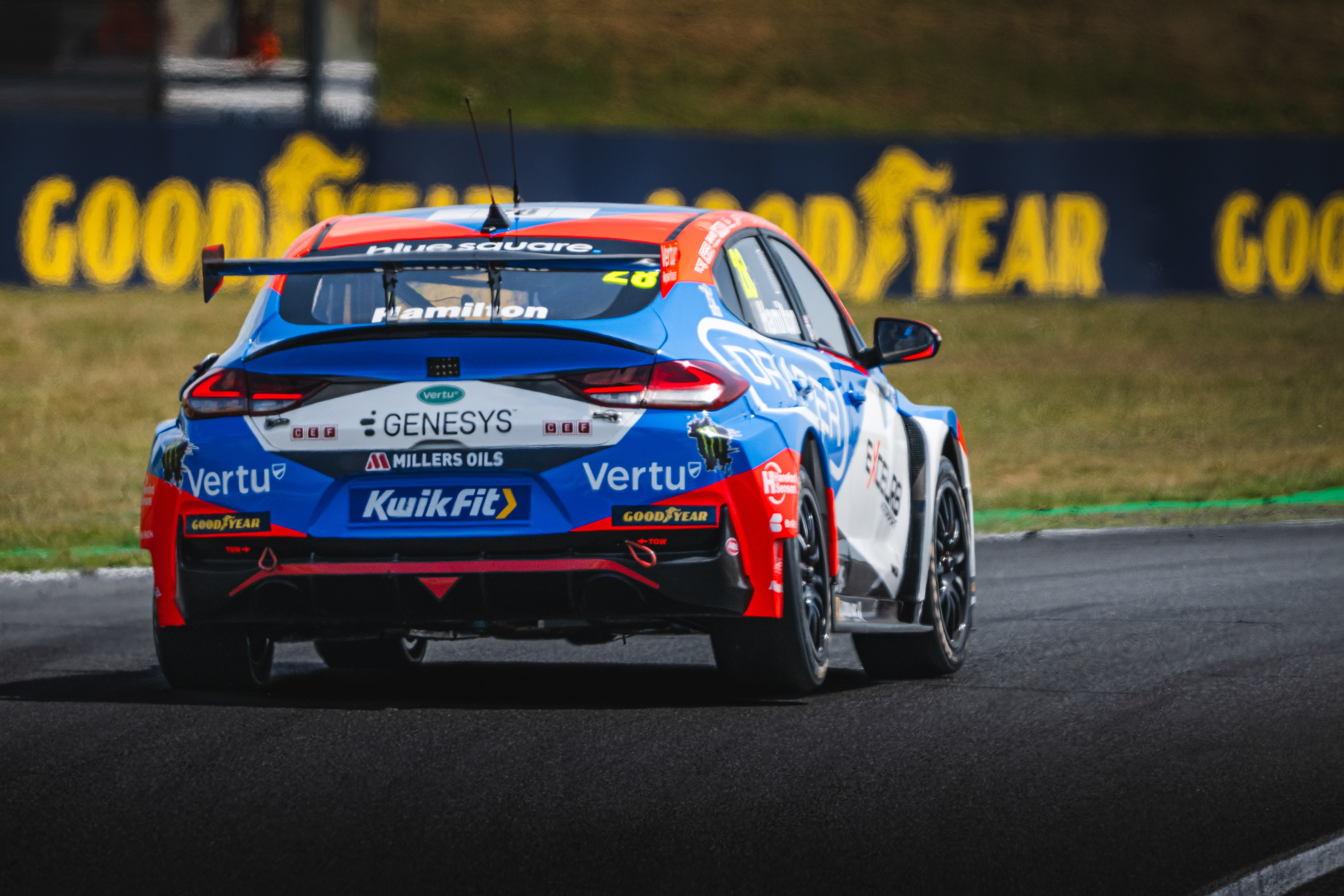 #28 Nicolas Hamilton - Team Vertu - Hyundai i30n