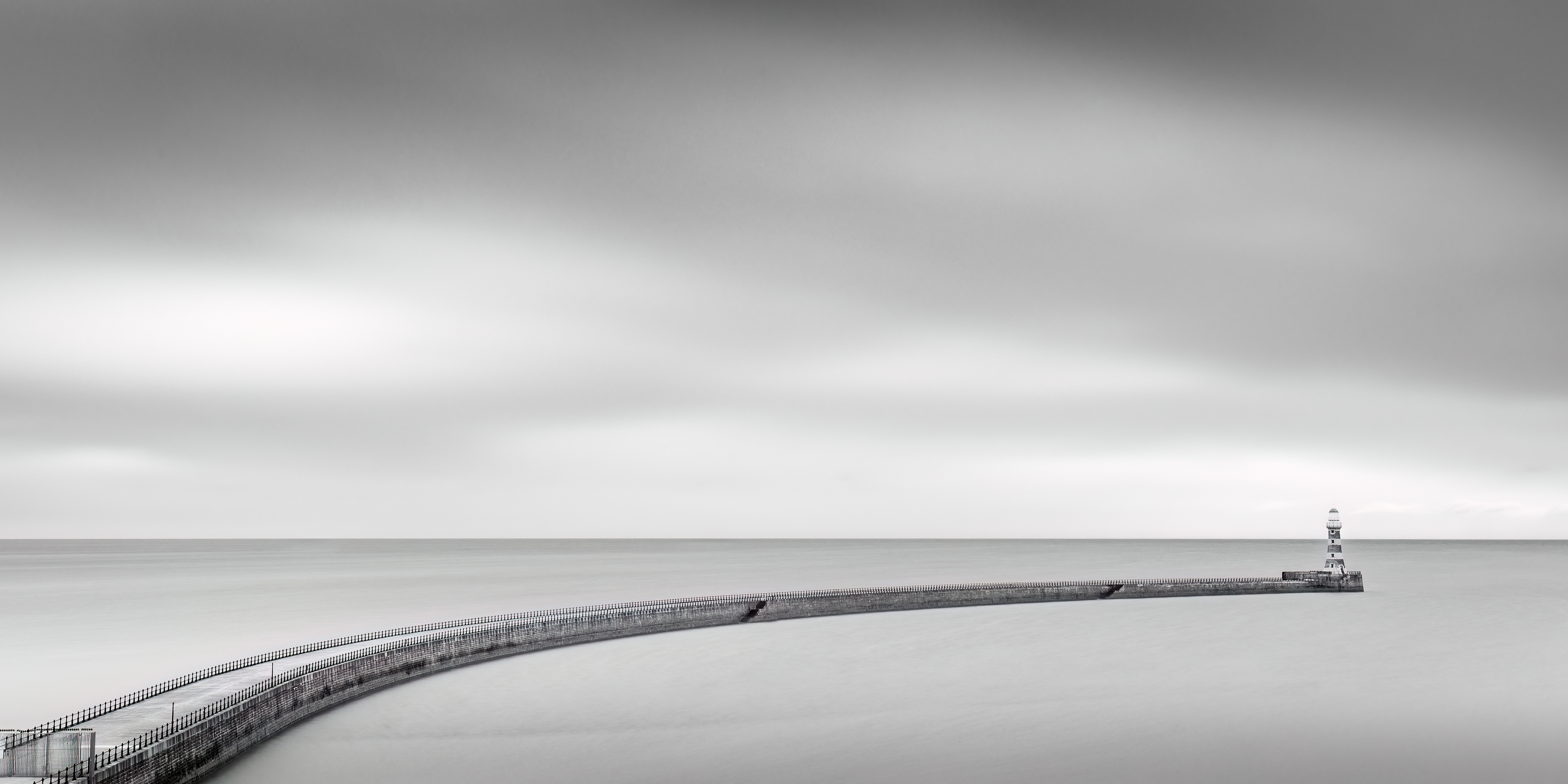Roker Pier in Mono