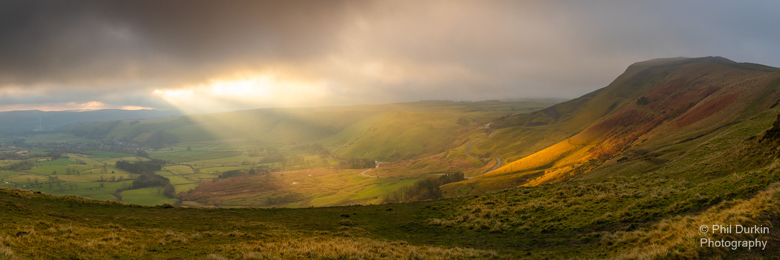 The Light Show Mam Tor - Peak District