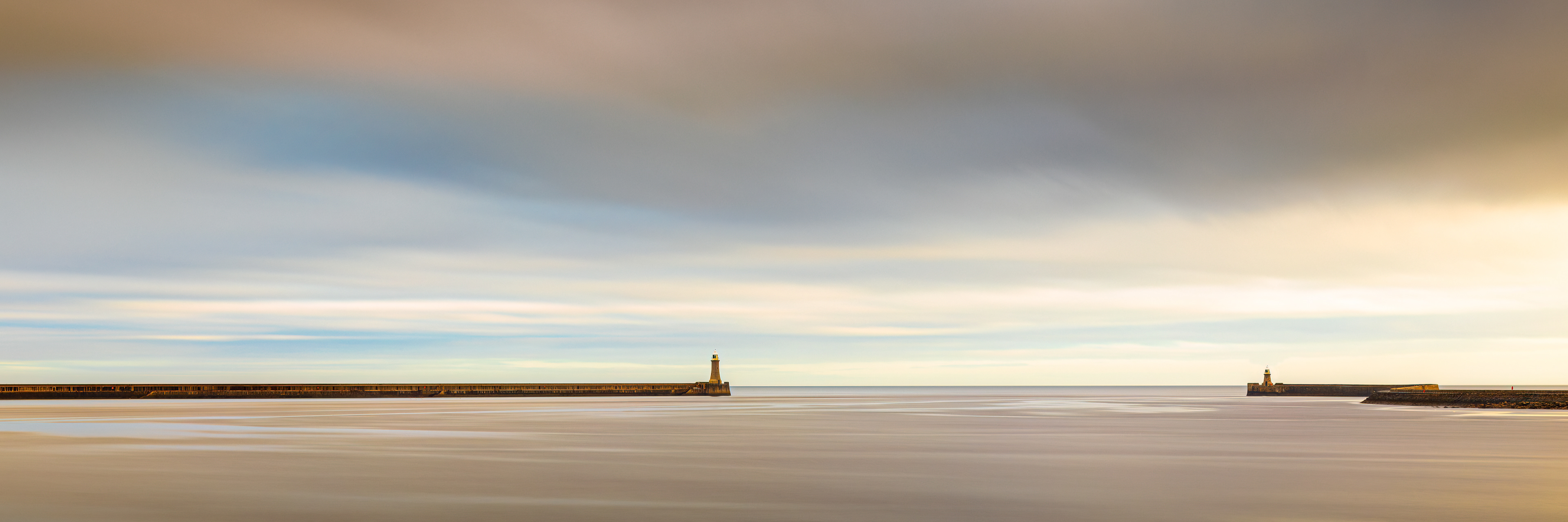 Tynemouth Lighthouse Colour Ultra Wide Pano