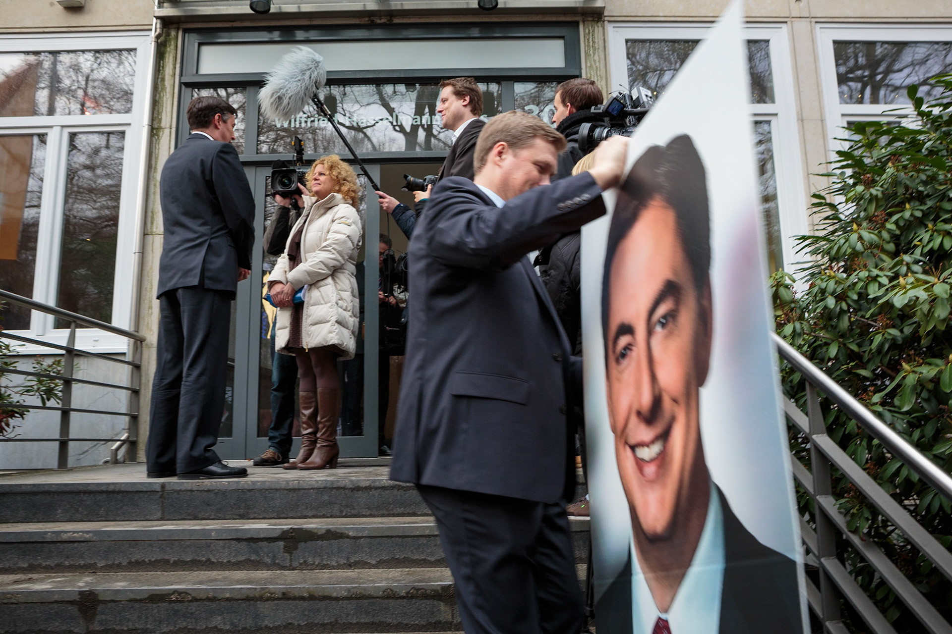 Hannover, 27.12.2012:  Ministerpraesident David McAllister stellt der Presse die Wahlplakatkampagne der CDU vor.