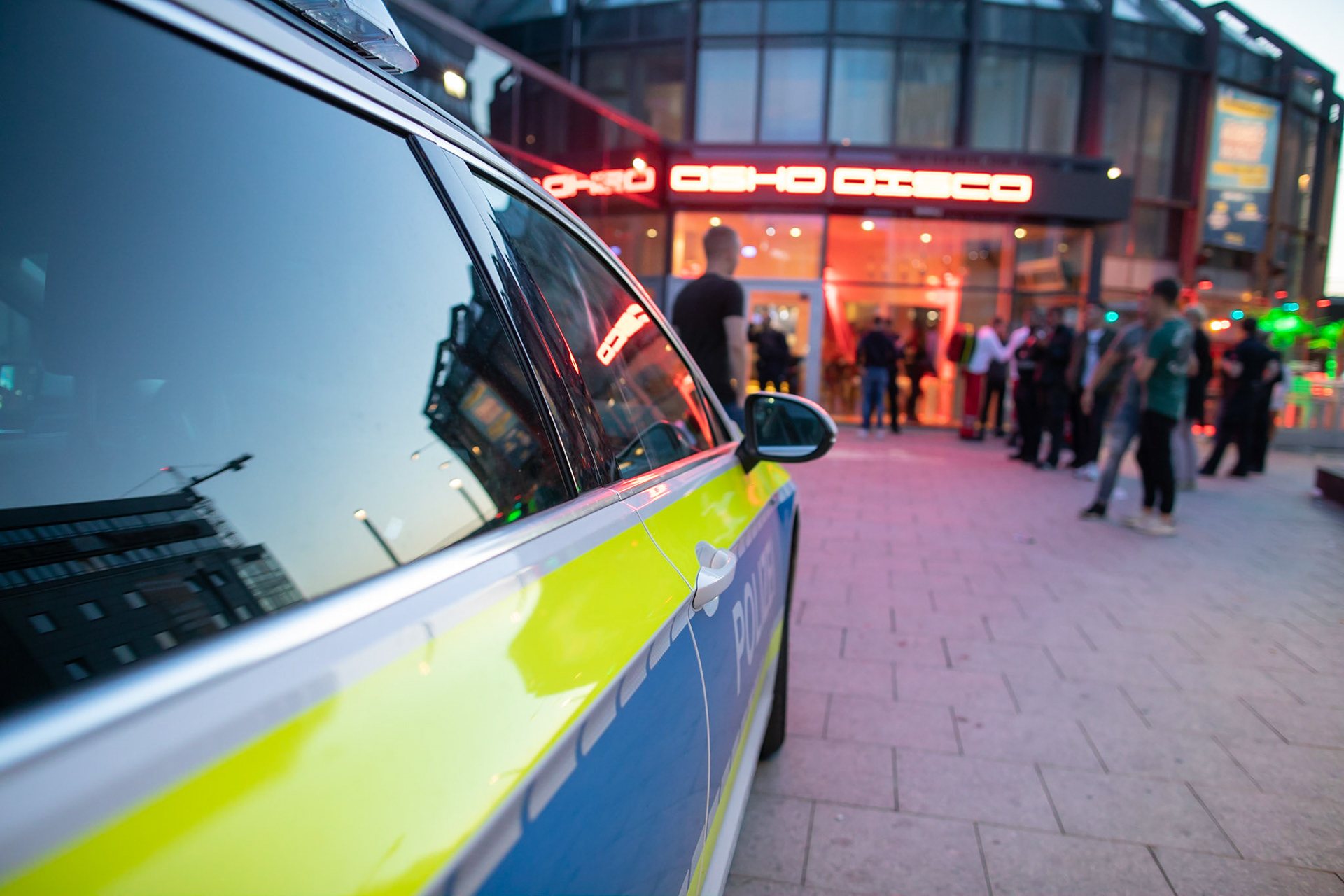 Hannover, 06.07.2018: Auf Streife mit Polizeikommissaren M.B. und J.H.: Schlägerei an der Baggi