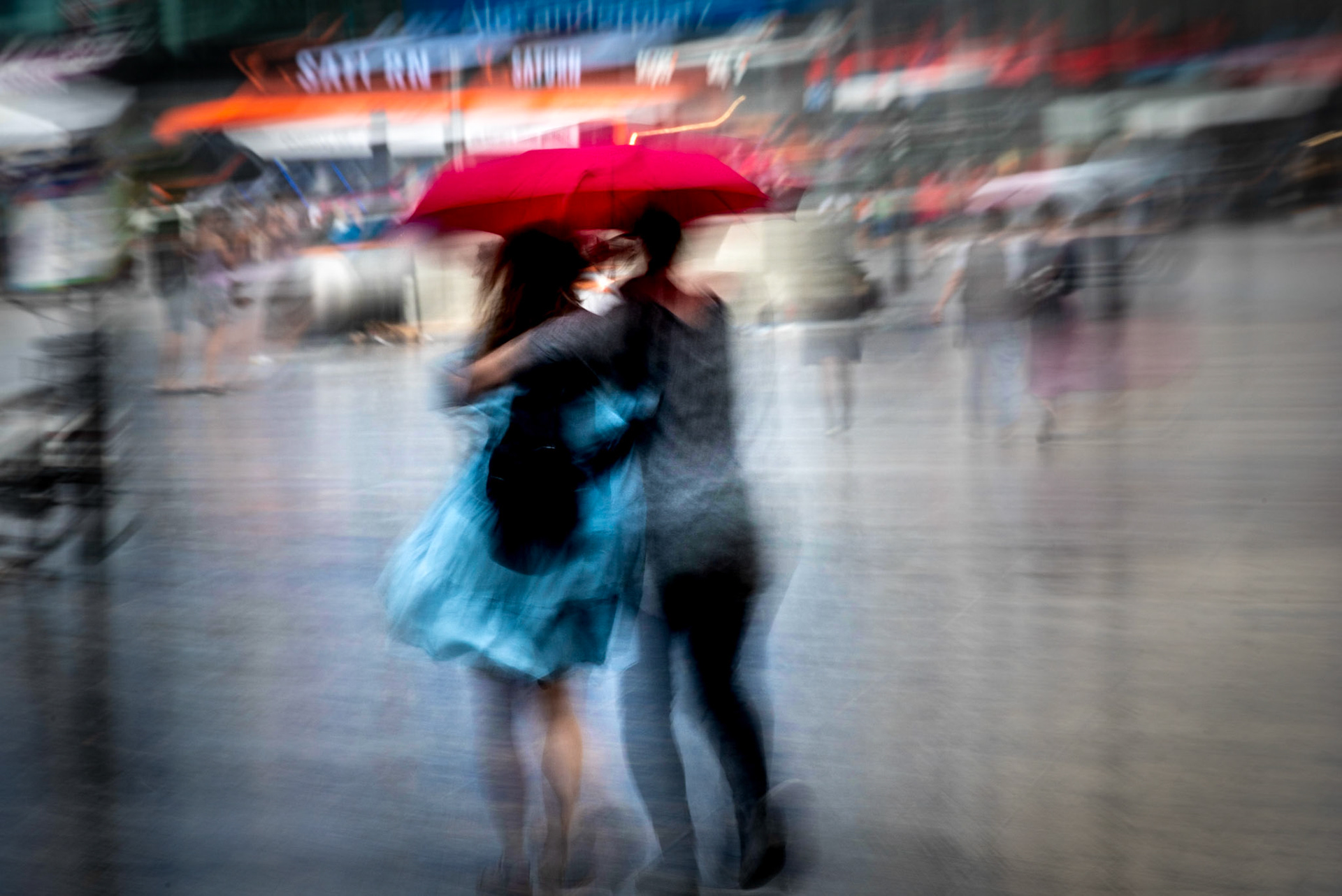 Le parapluie rouge