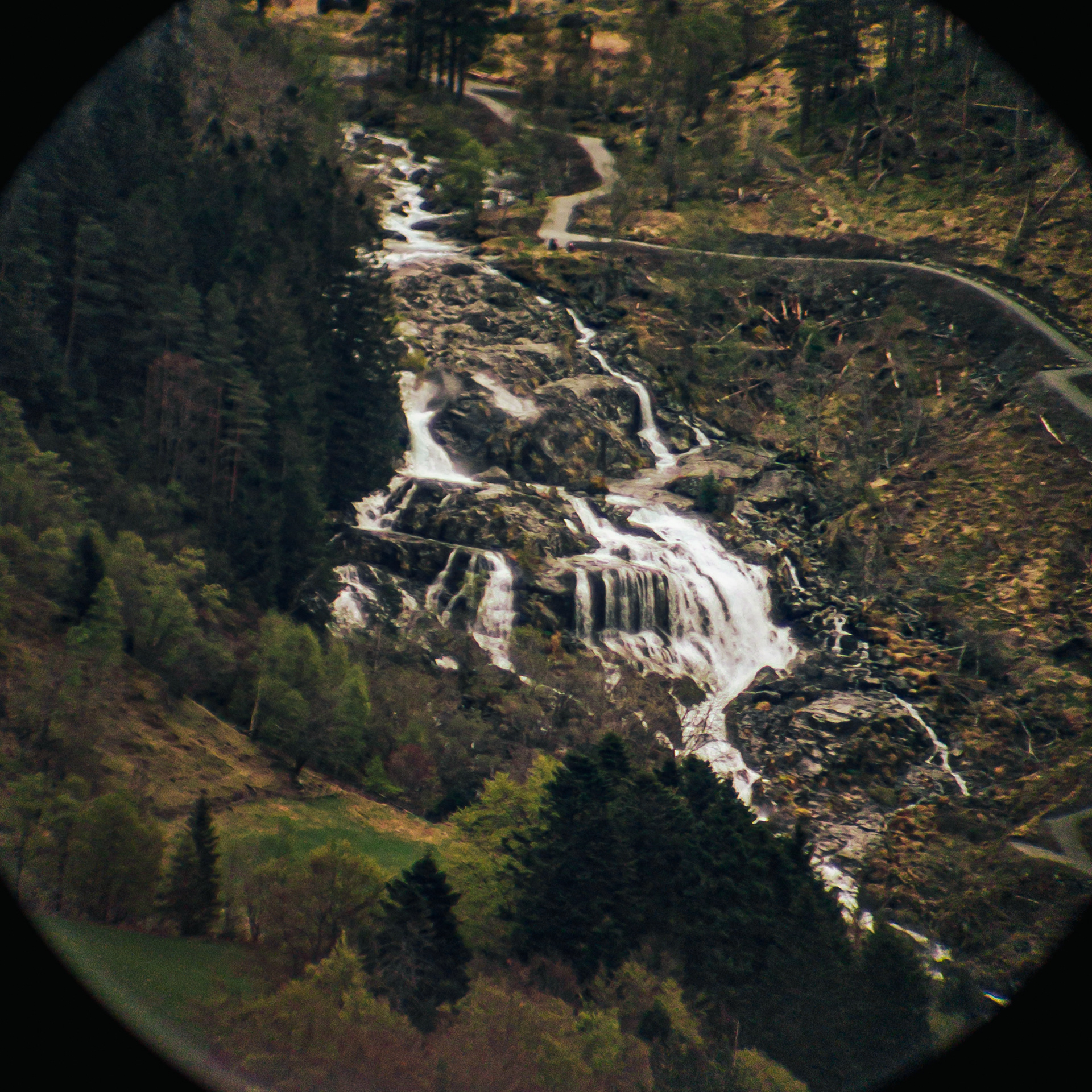 29.04. - Wasserfall ✔