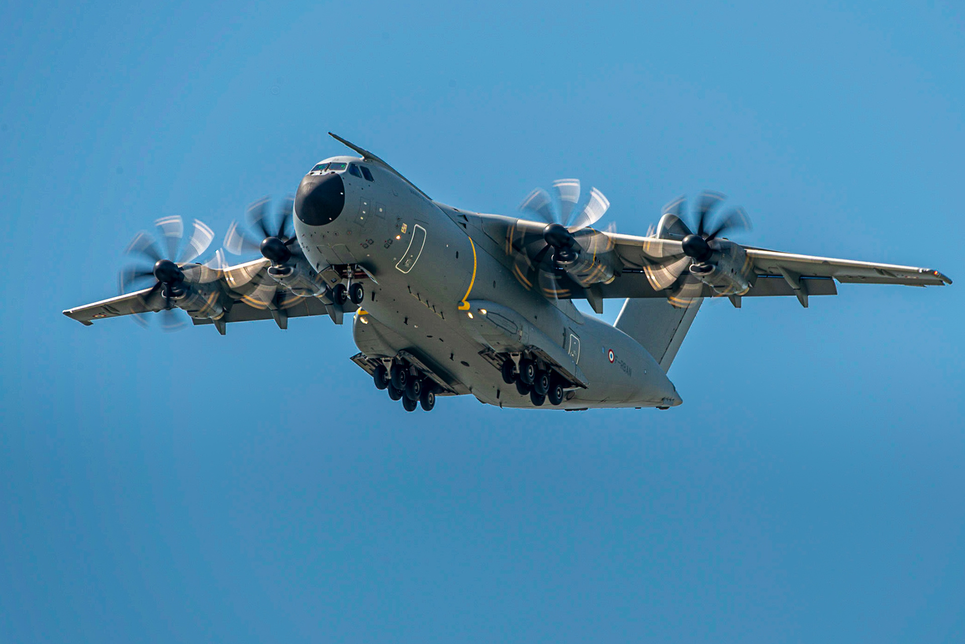 A-400 M