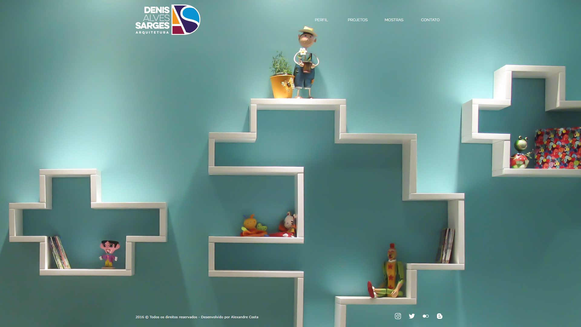 Site responsivo visualizado em Full HD