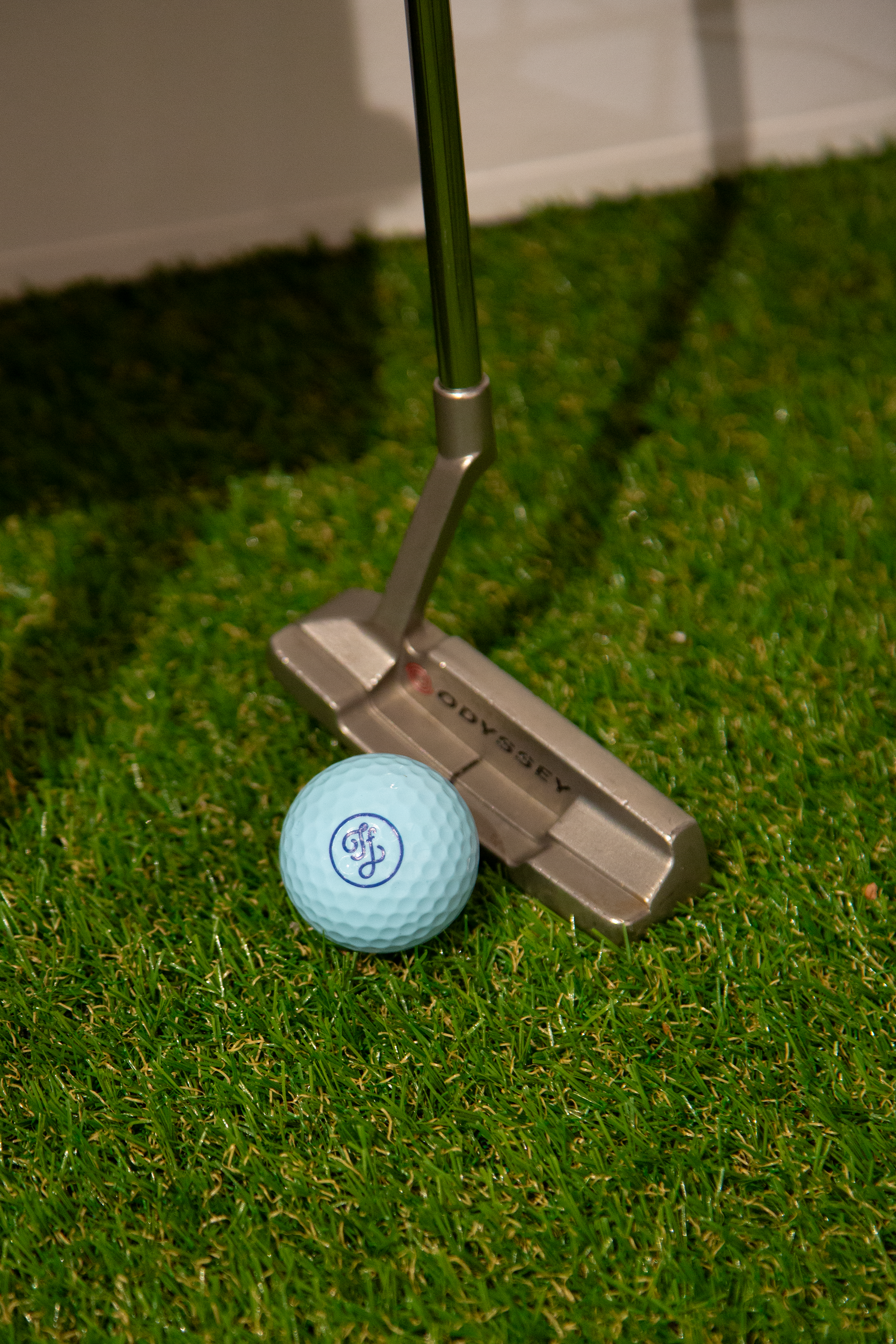 Custom golf ball + putter