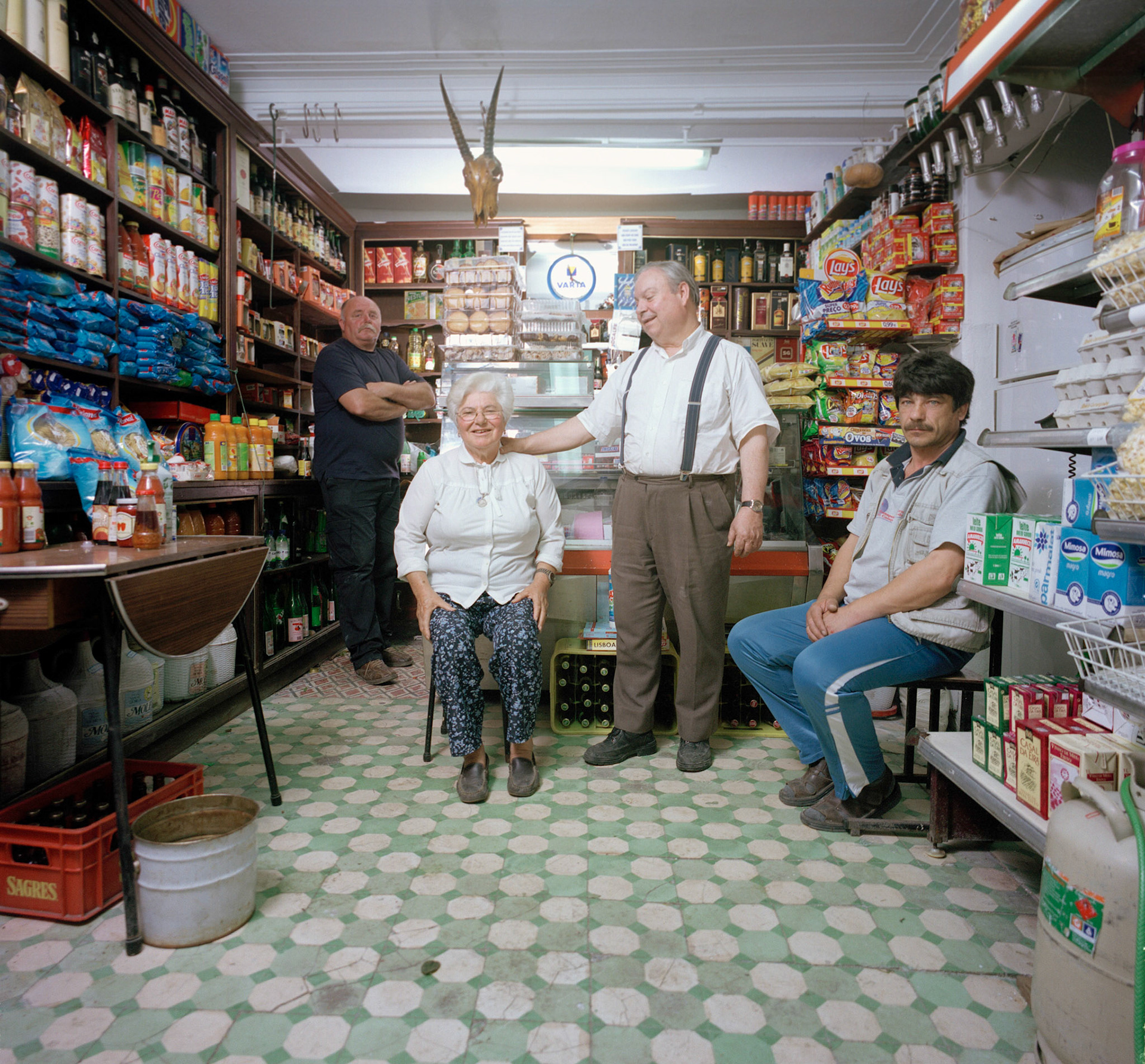 Owners and workers, Mercearia A Angolana