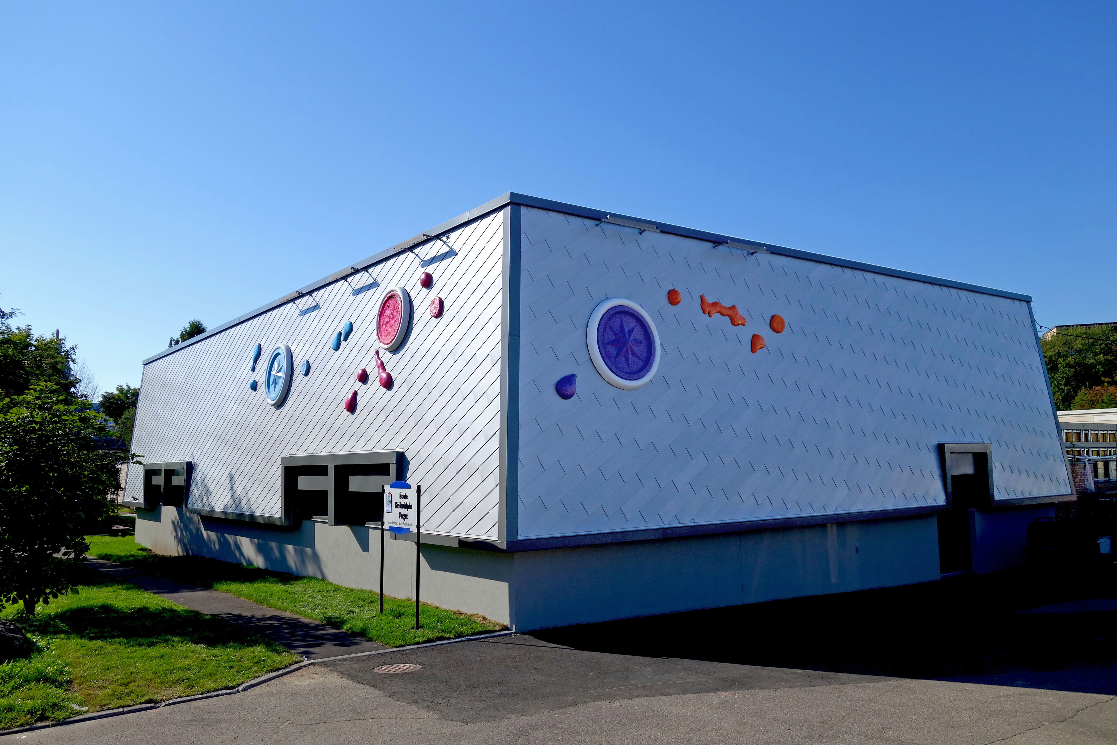 Bleu ciel et rose des vents