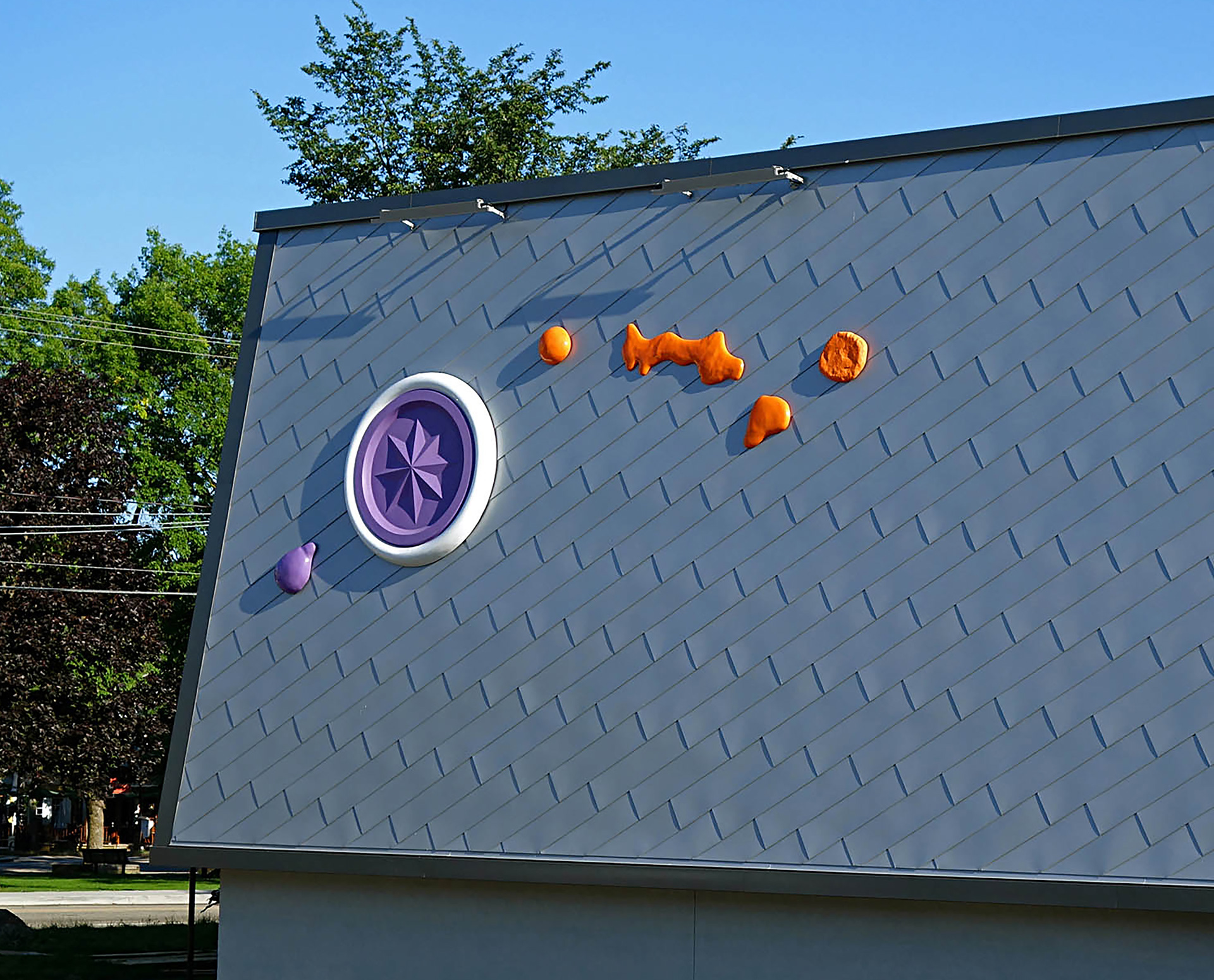 Bleu ciel et rose des vents