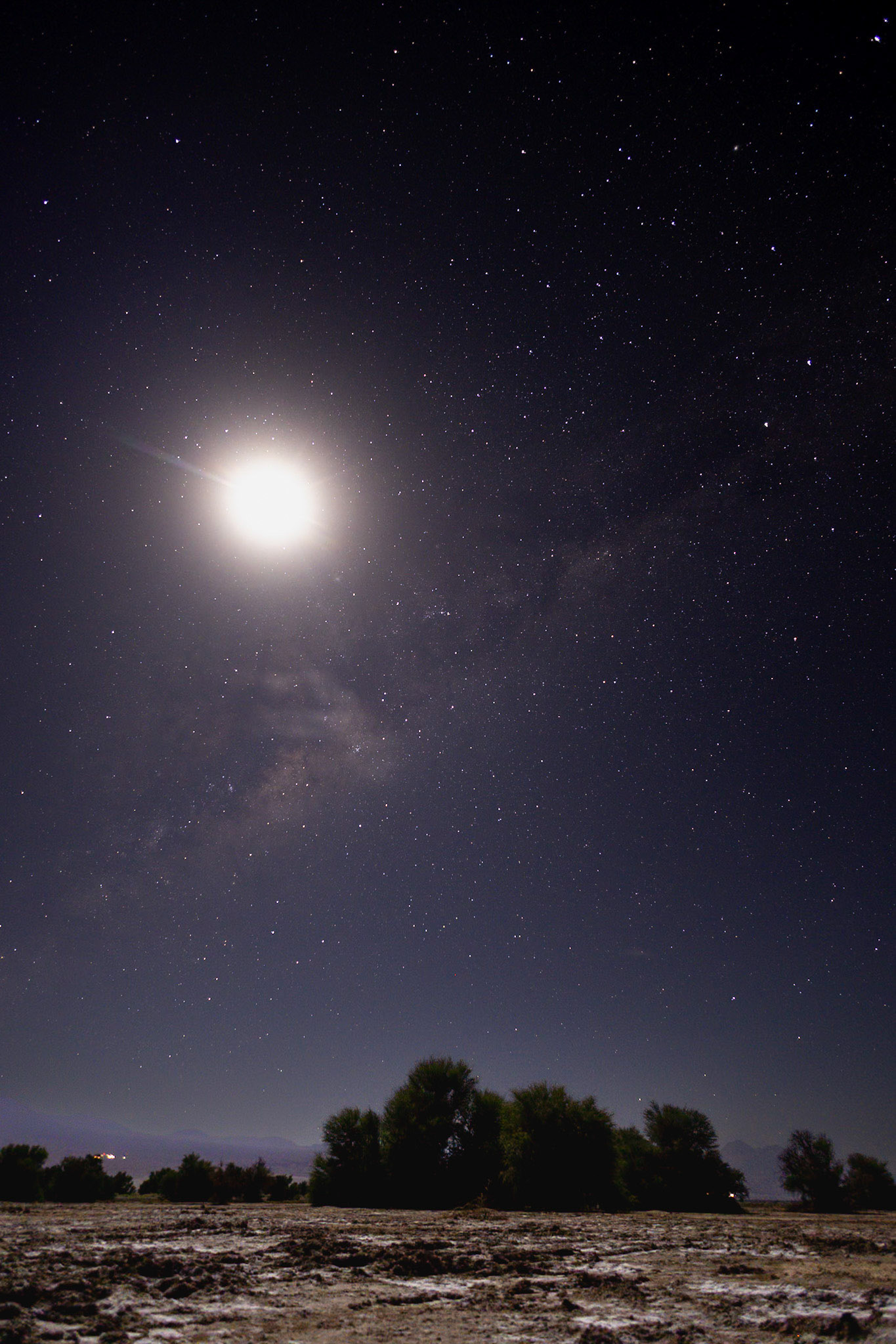 Vía Láctea y la Luna