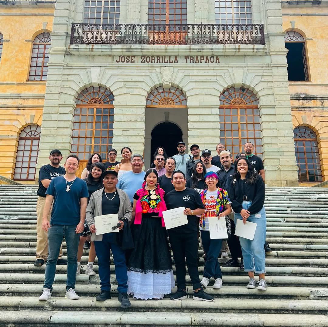 Presentadora en el Primer Encuentro de Rotulistas Mexicanos en Etla, Oaxaca, 2023